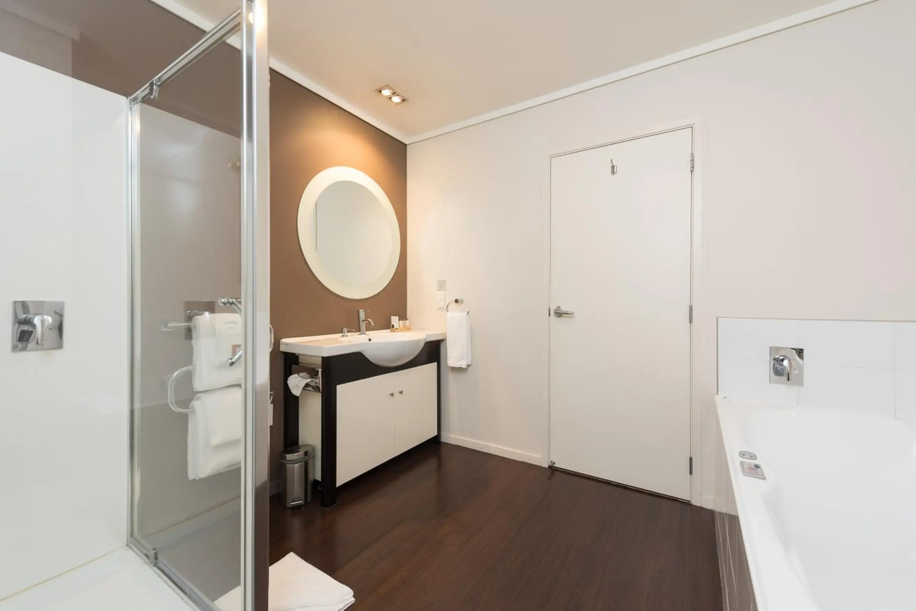 Executive King or Twin Room in Hotel on Devonport Executive King or Twin Room in Hotel on Devonport