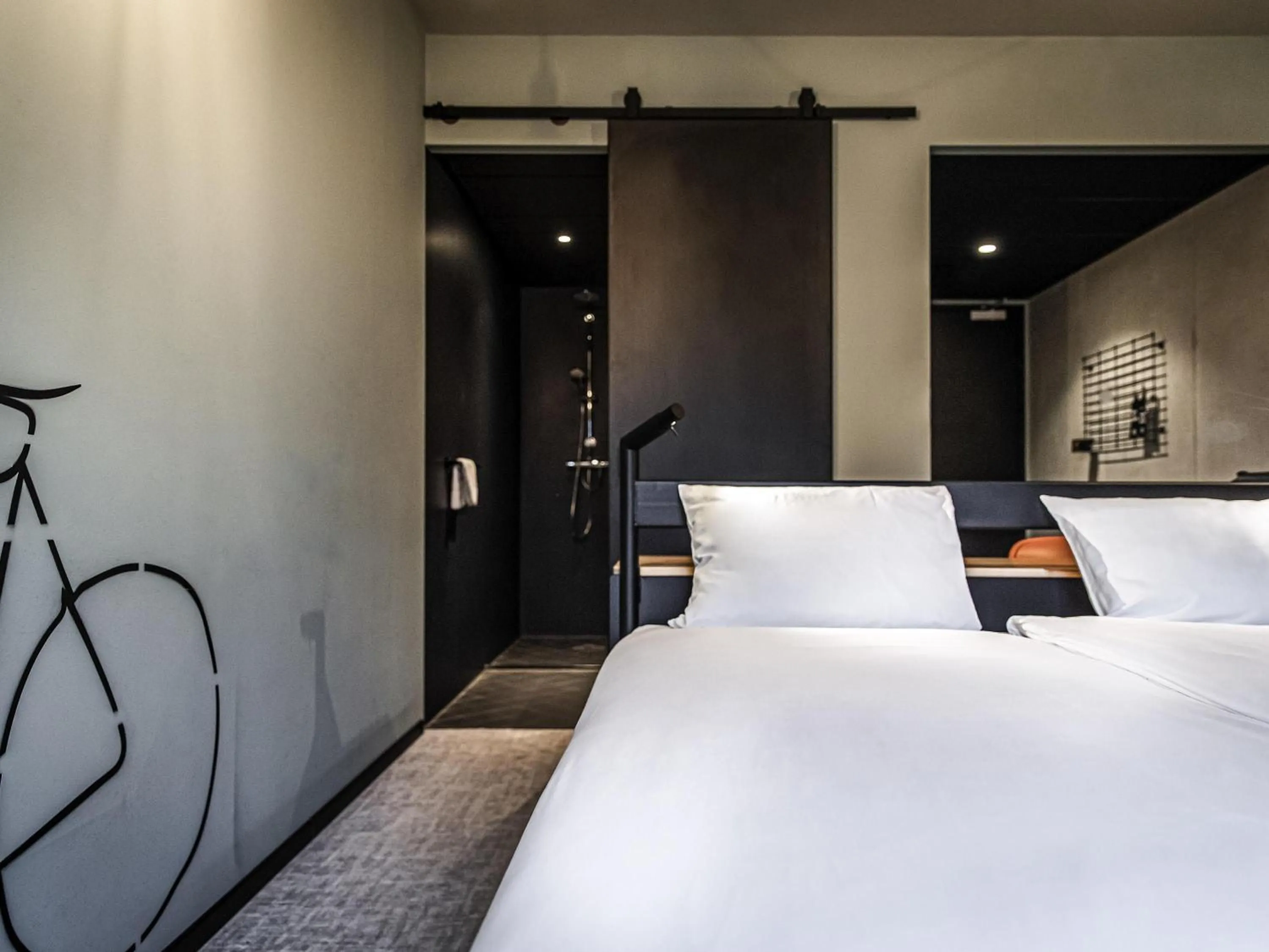 Bedroom, Bed in Hotel Valkenburg by Mercure - Next to Shimano Experience Center