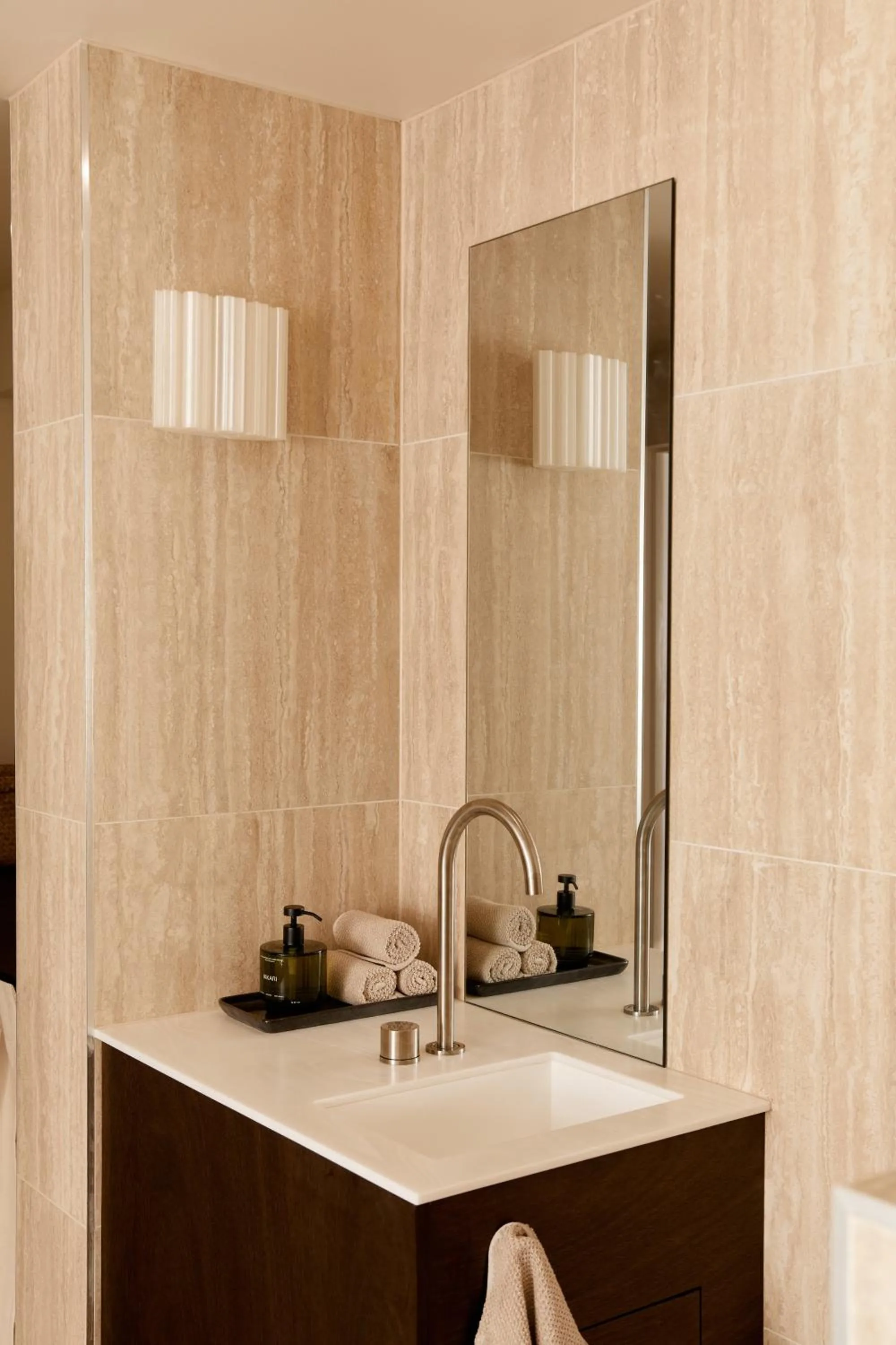 Bathroom in Noosa Parade Holiday Inn