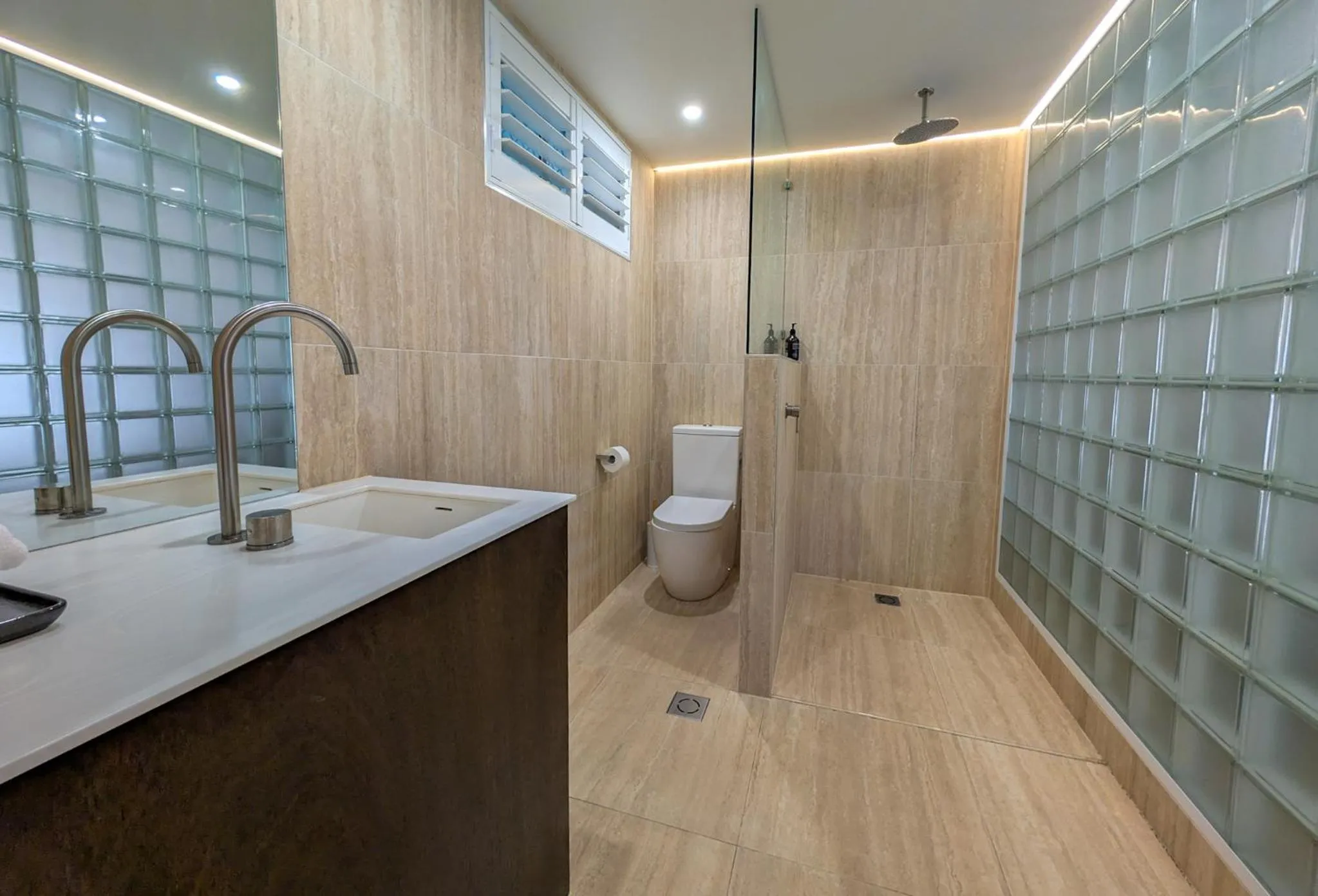 Noosa Parade Holiday Inn