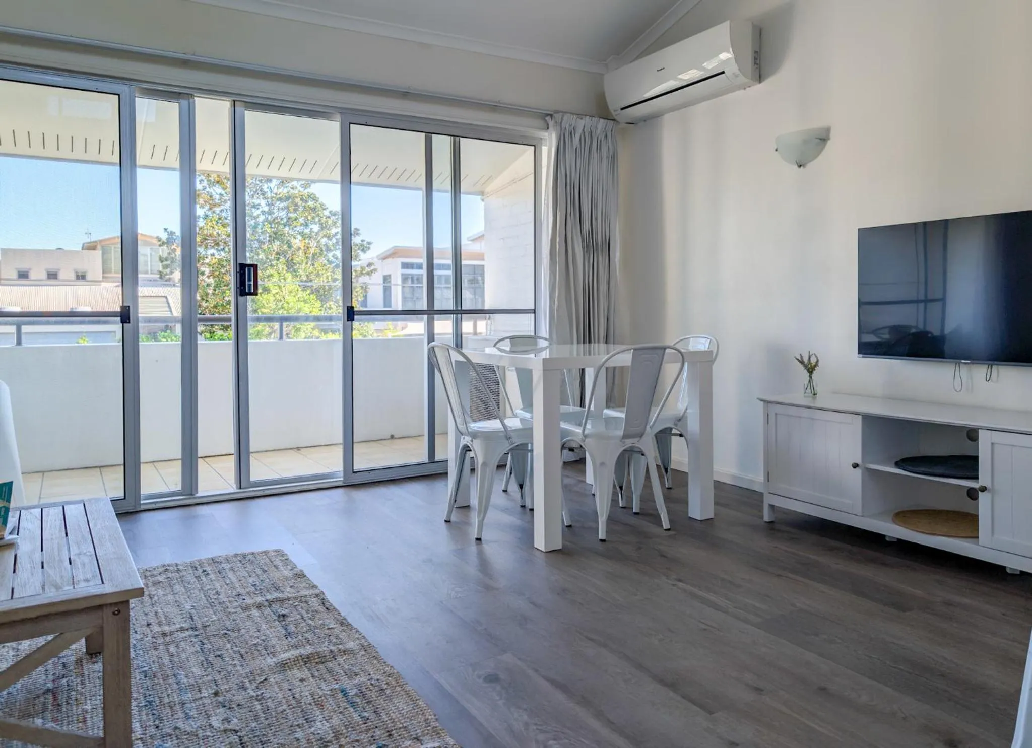 Noosa Parade Holiday Inn