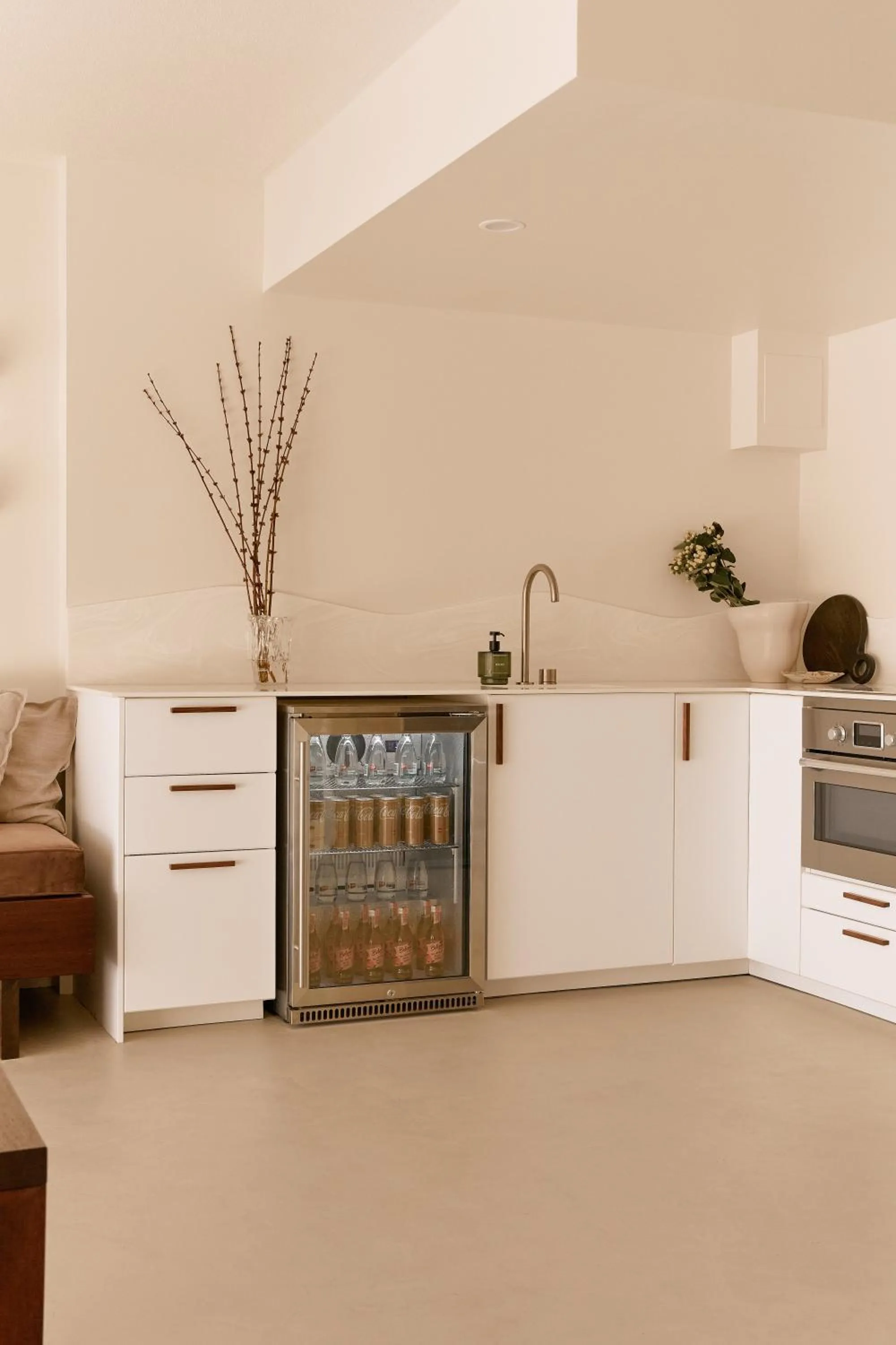 Kitchen or kitchenette in Noosa Parade Holiday Inn