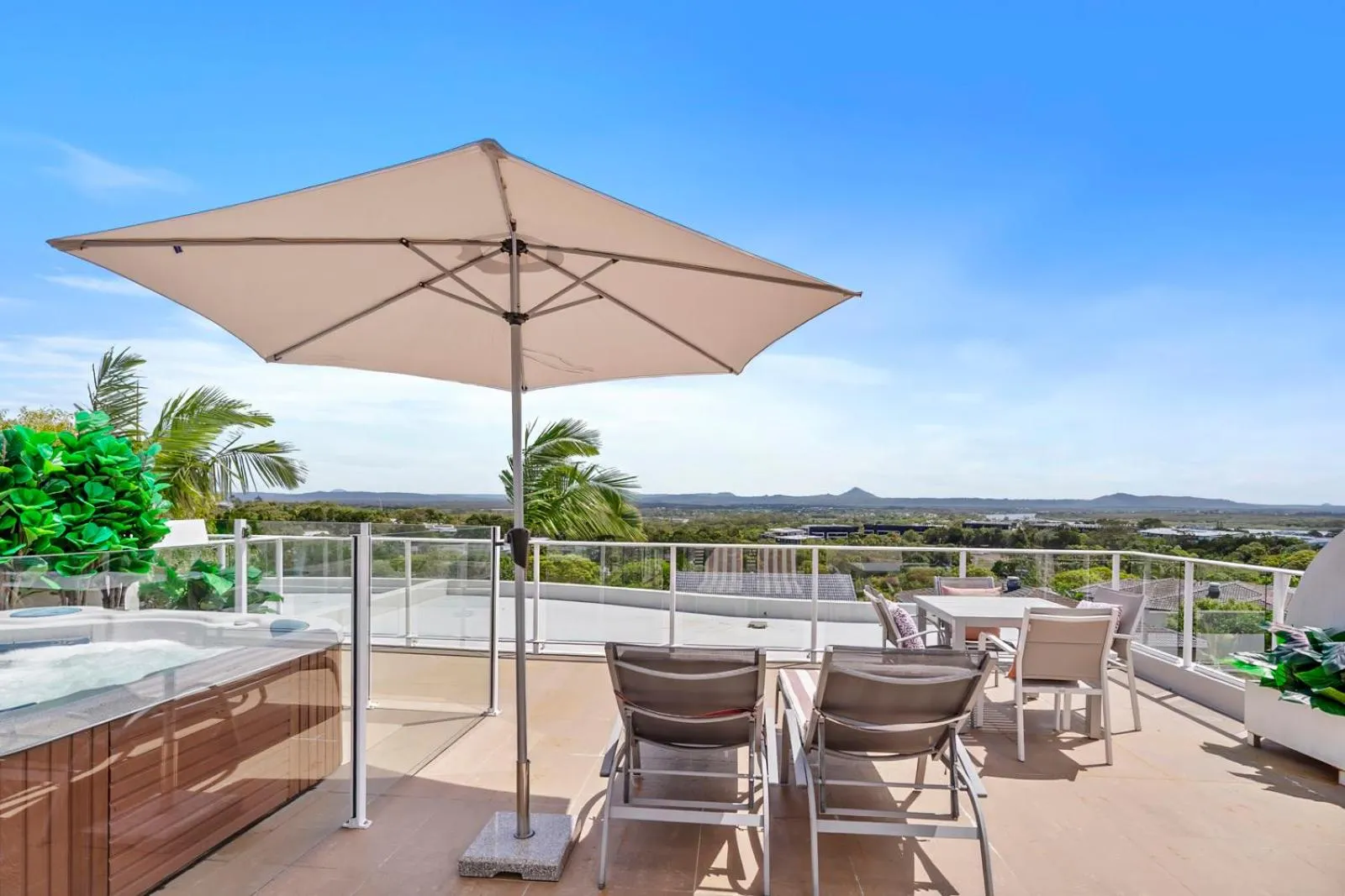 Noosa Hill Resort