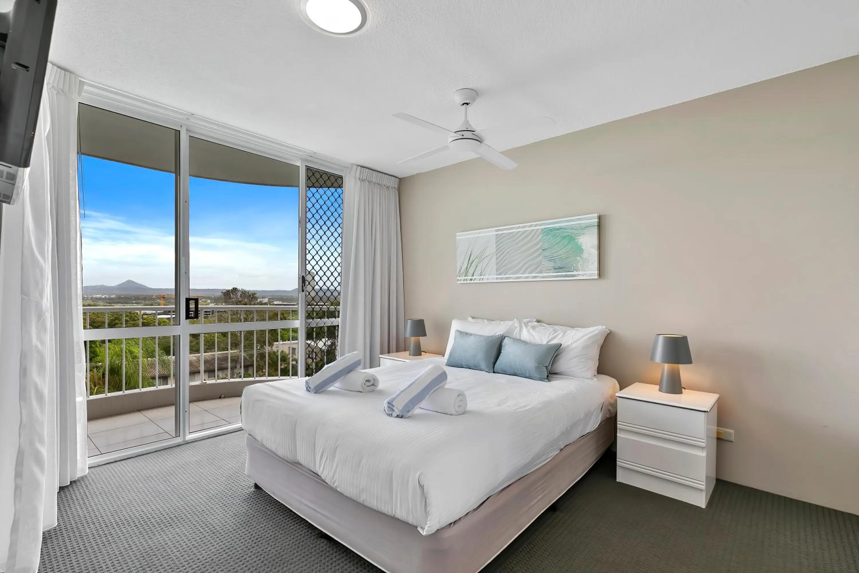 Bed in Noosa Hill Resort