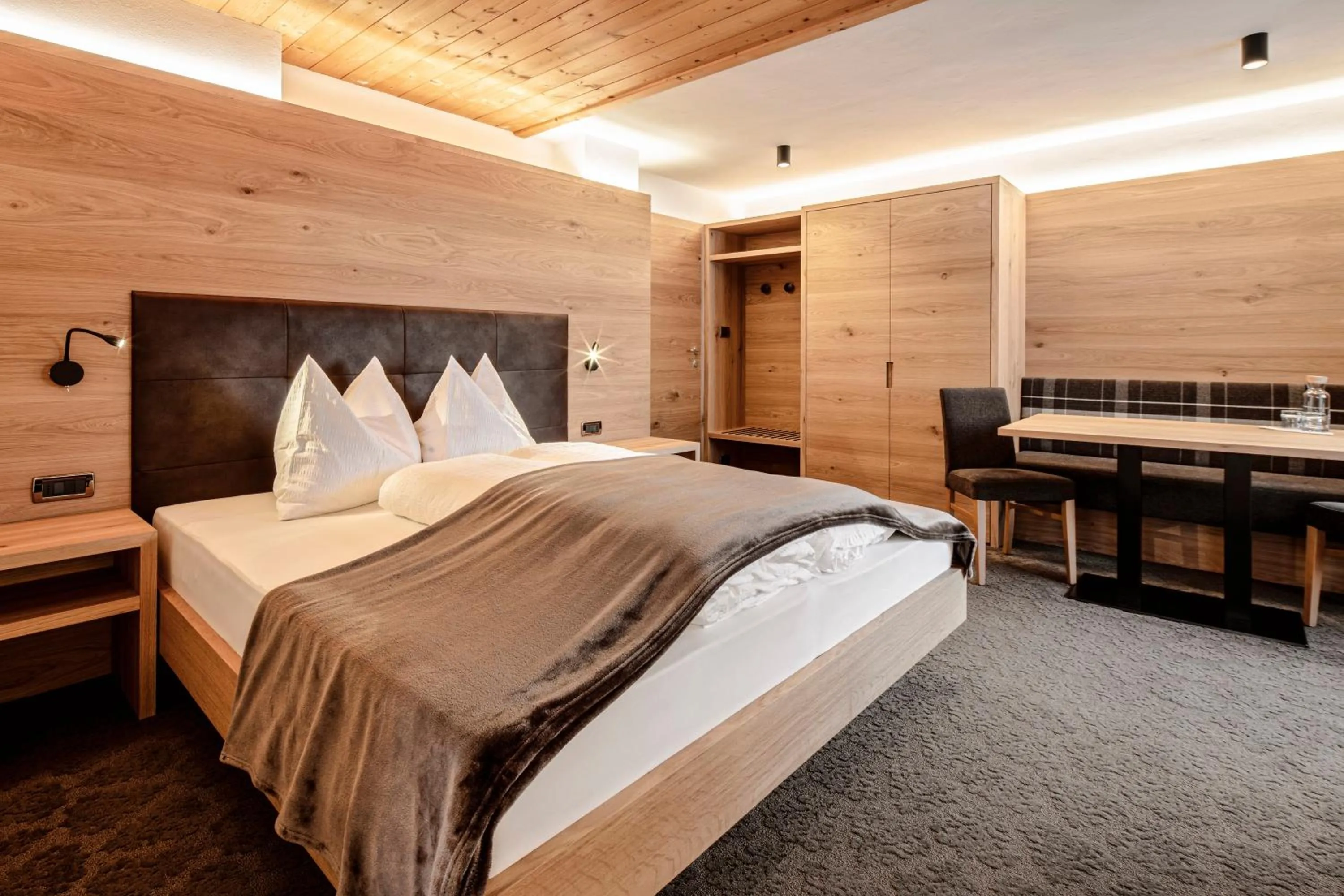 Photo of the whole room, Bed in Garni Charlotte