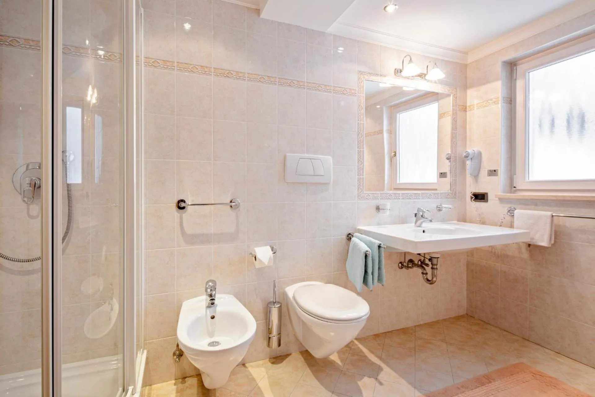 Bathroom in Garni Charlotte