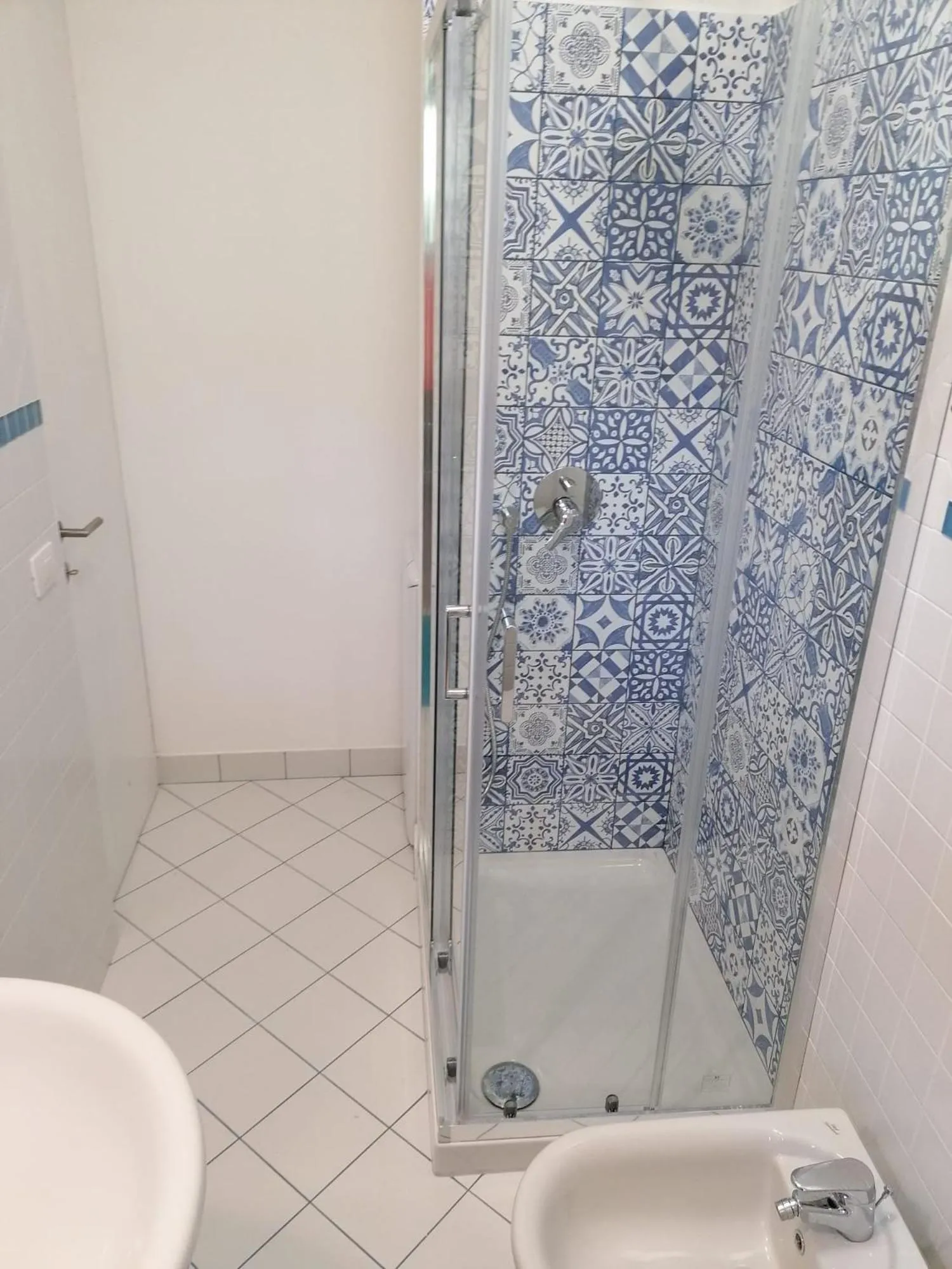 Shower in Villa Luisa B&B