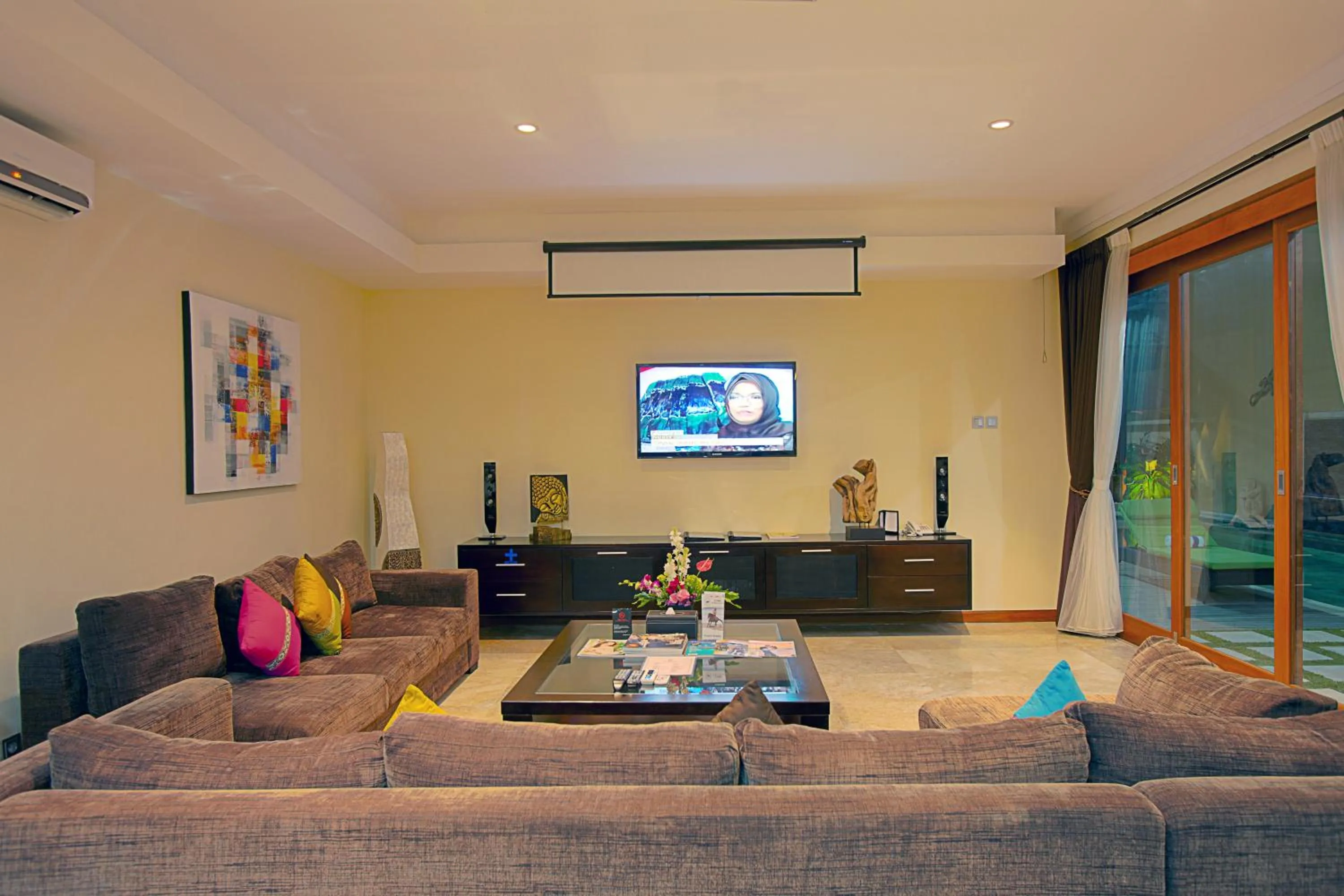 Living room in O Villas Seminyak - 2026 Earlybirds ON SALE!