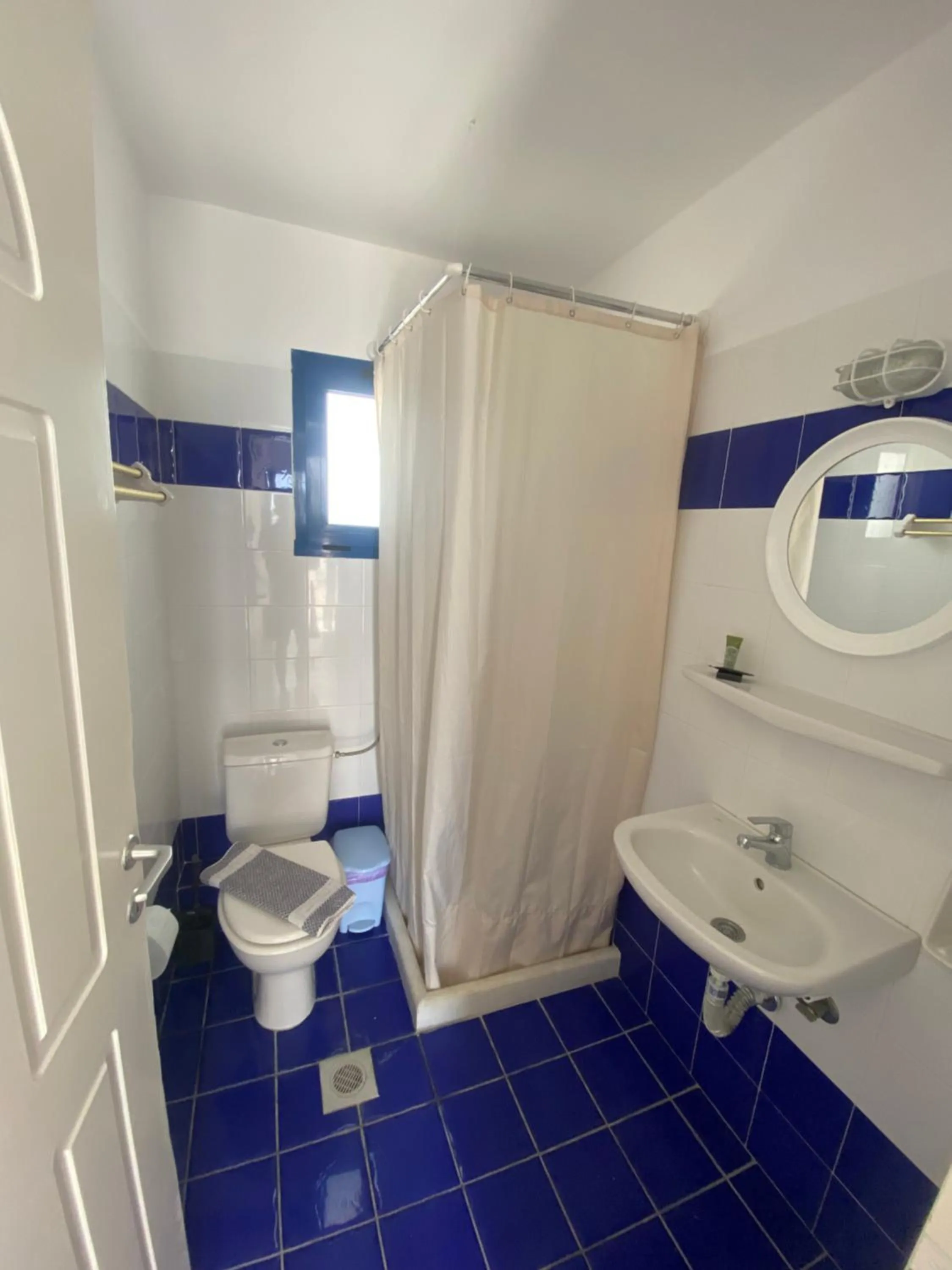 Bathroom in Nissos Ios