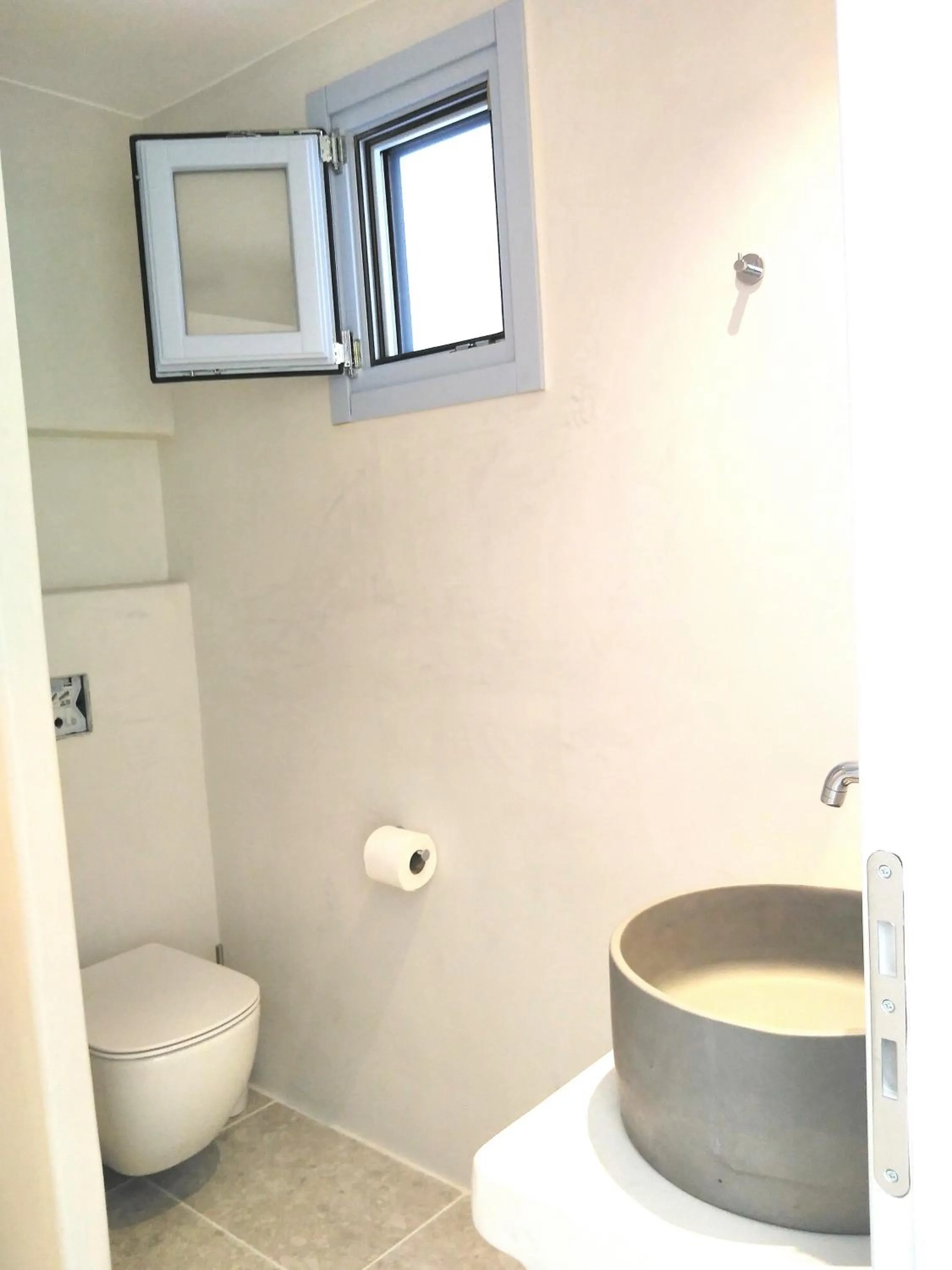 Bathroom in Nissos Ios