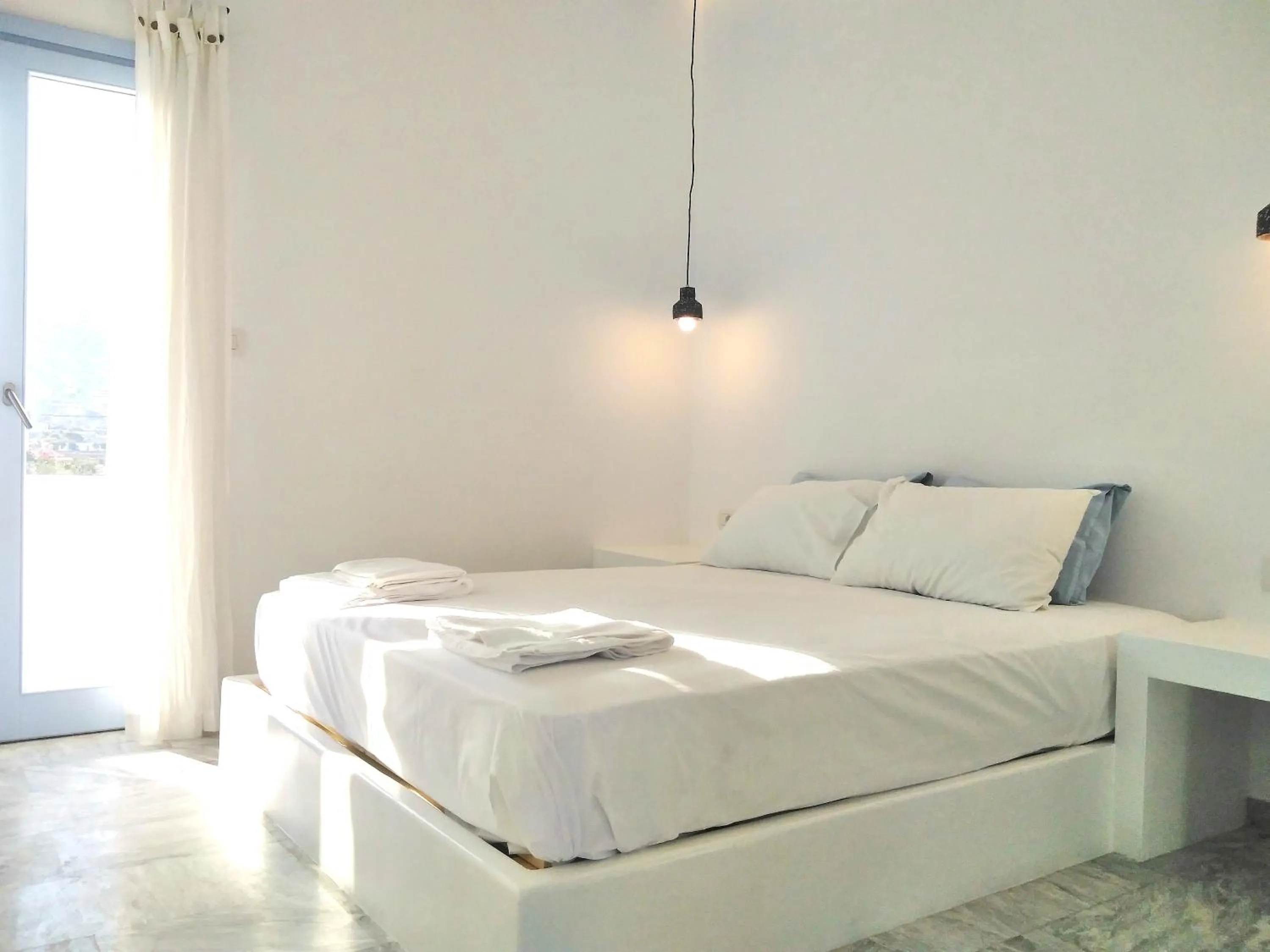 Bedroom, Bed in Nissos Ios