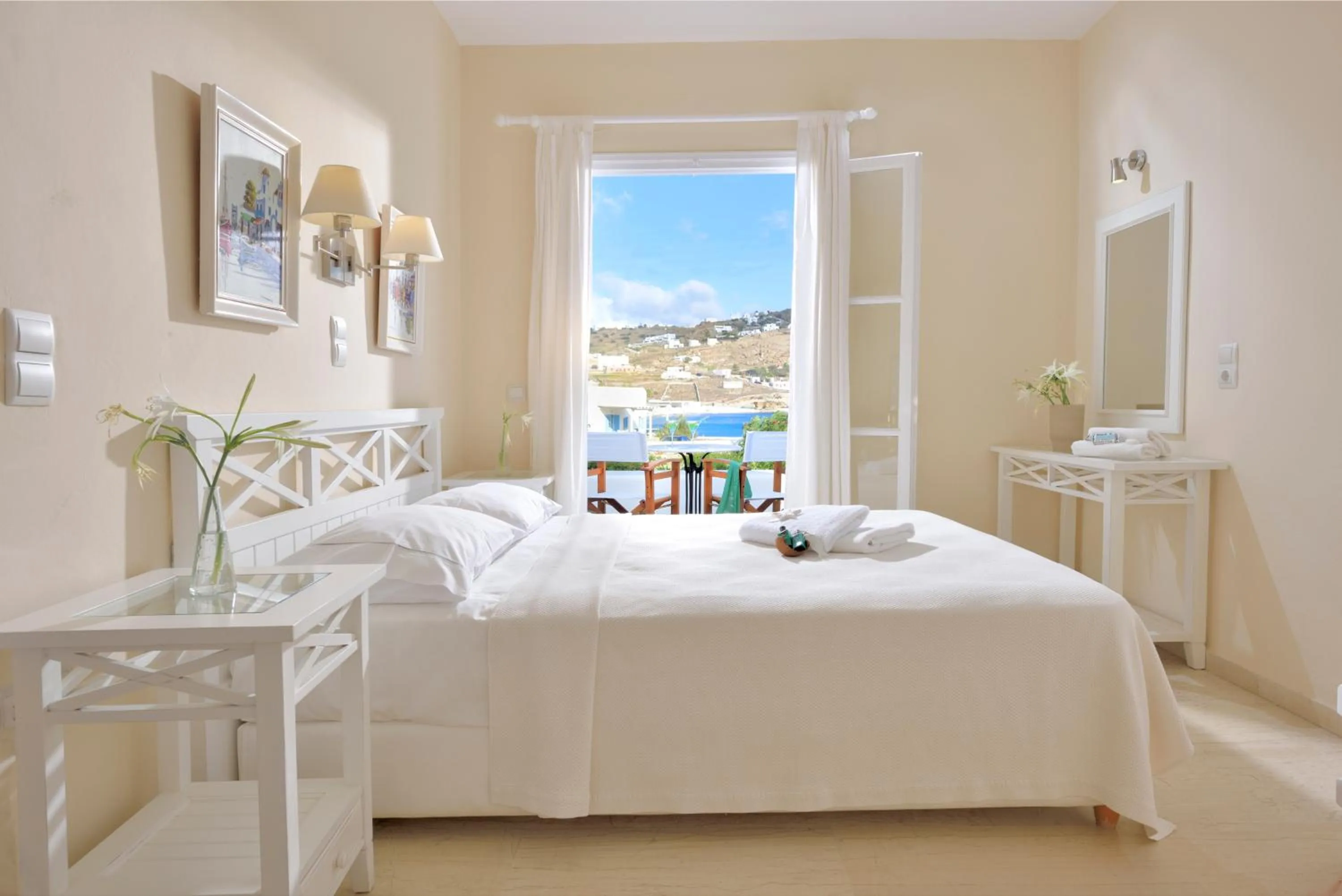 Balcony/Terrace, Bed in Erato Hotel Mykonos