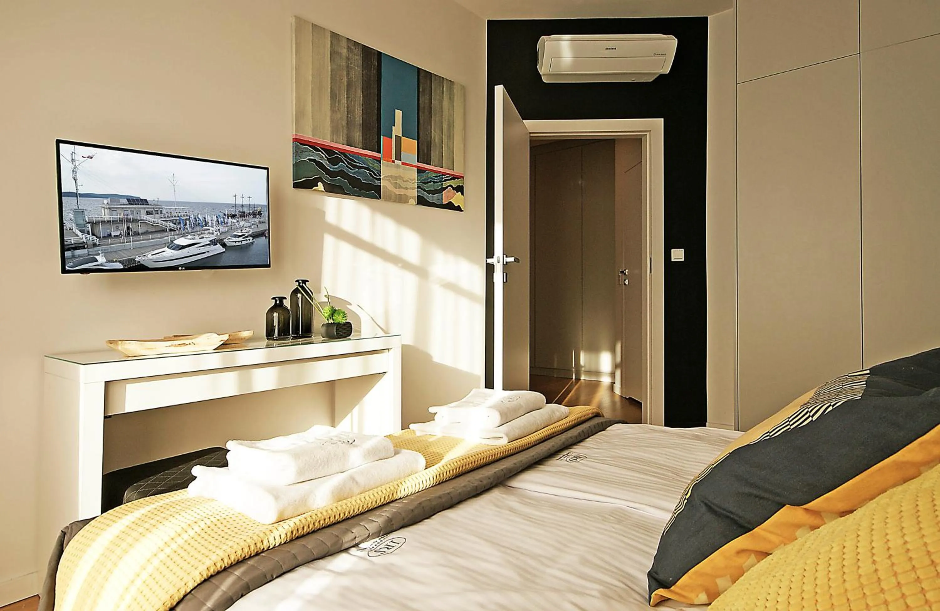 Bed in IRS ROYAL APARTMENTS Apartamenty IRS Neptun Park