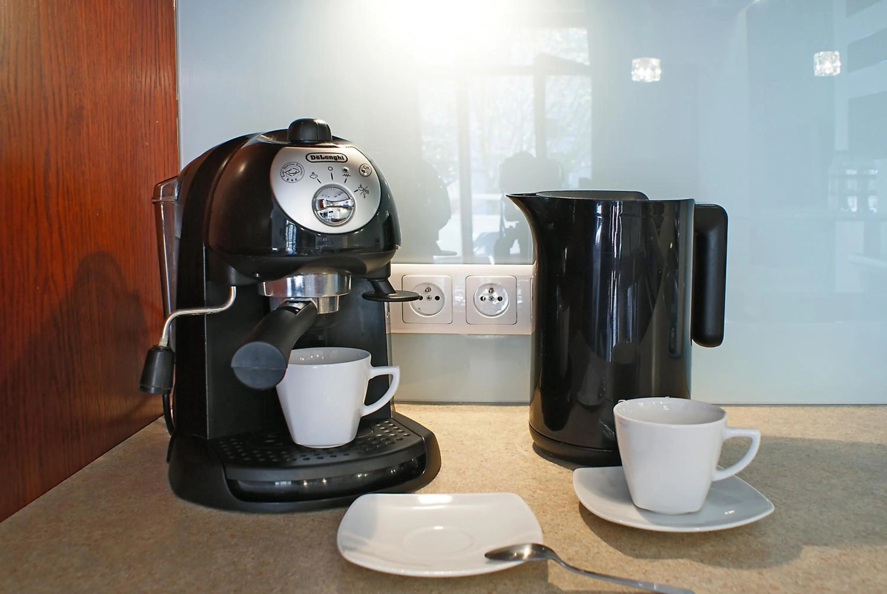 Coffee/tea facilities in IRS ROYAL APARTMENTS Apartamenty IRS Neptun Park