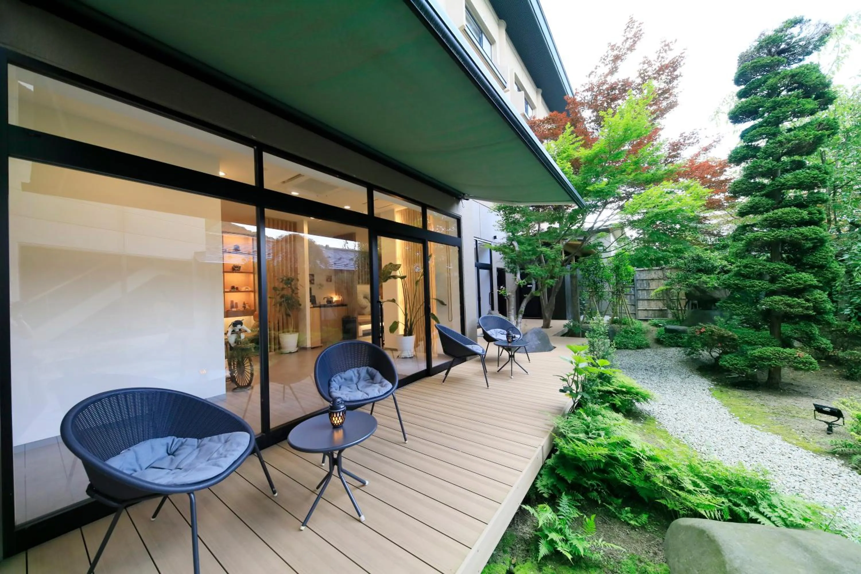 Area and facilities in Shouhakutei Azumaso