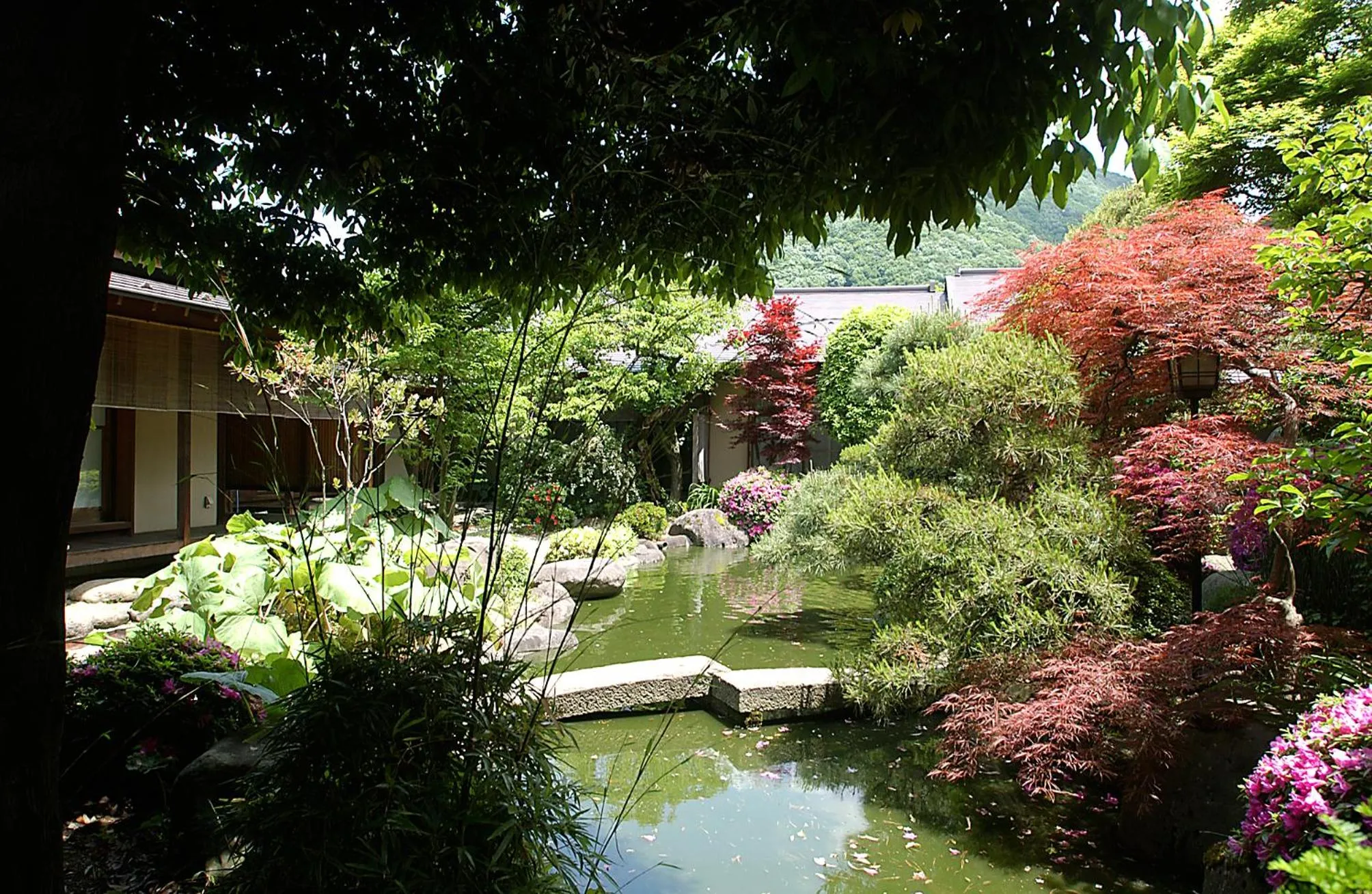 Garden in Shouhakutei Azumaso