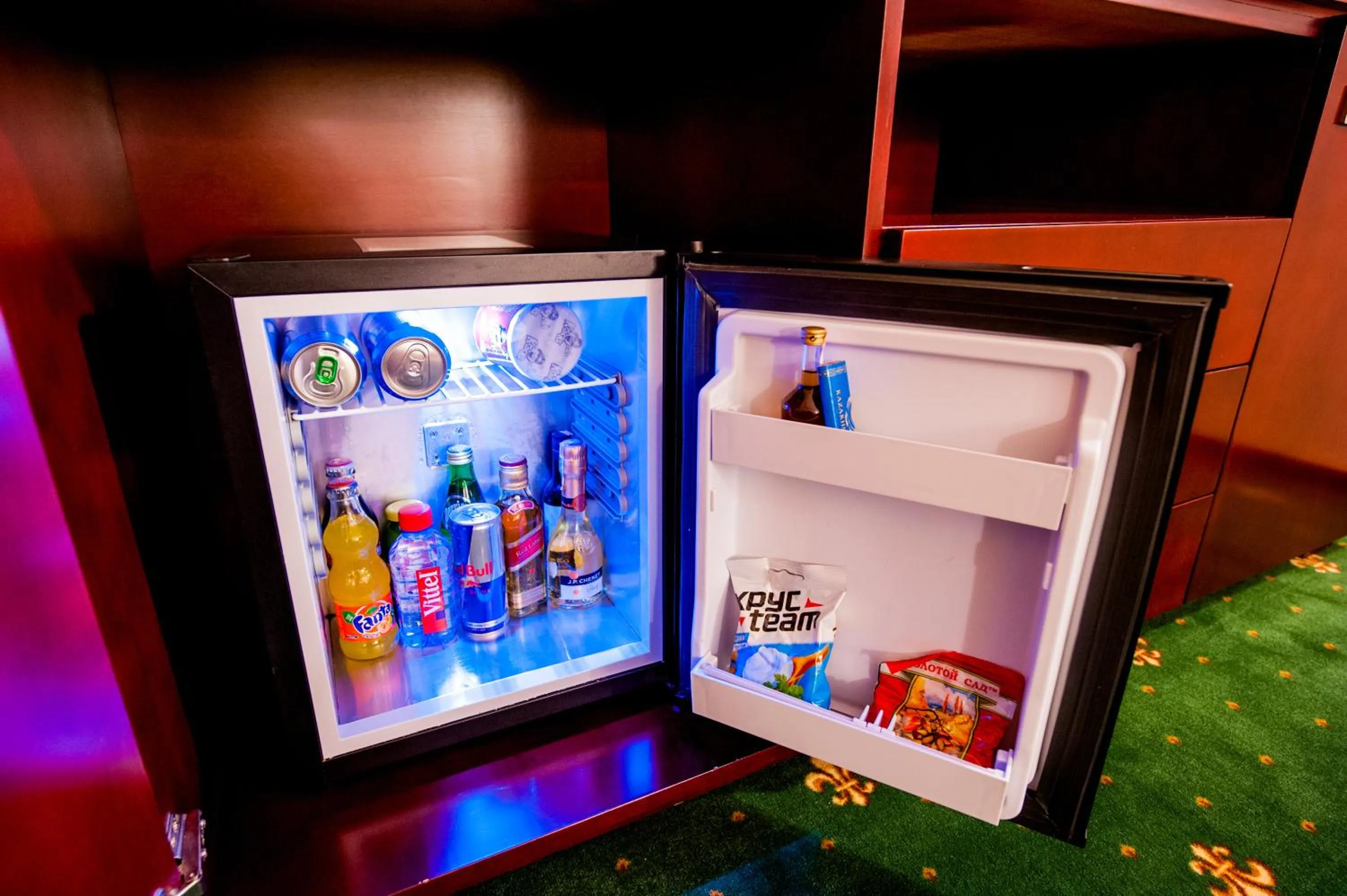 Drinks in Goldman Empire