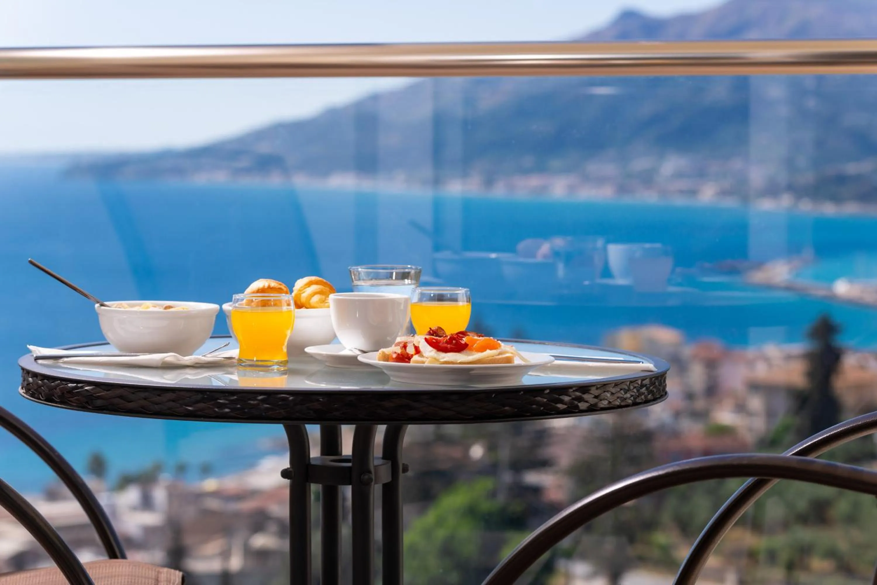Balcony/Terrace in Avalon Palace Hotel