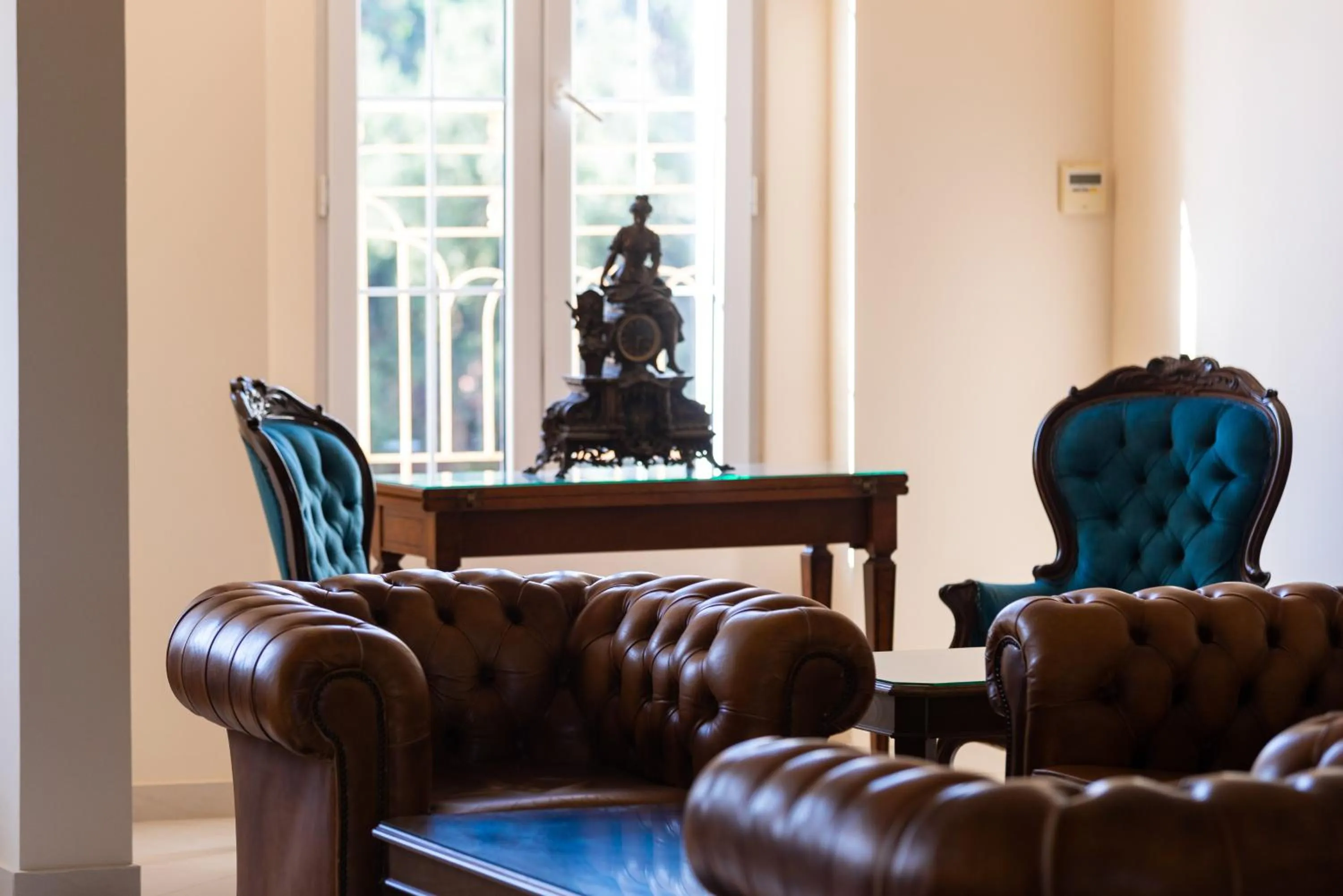 Seating area in Avalon Palace Hotel