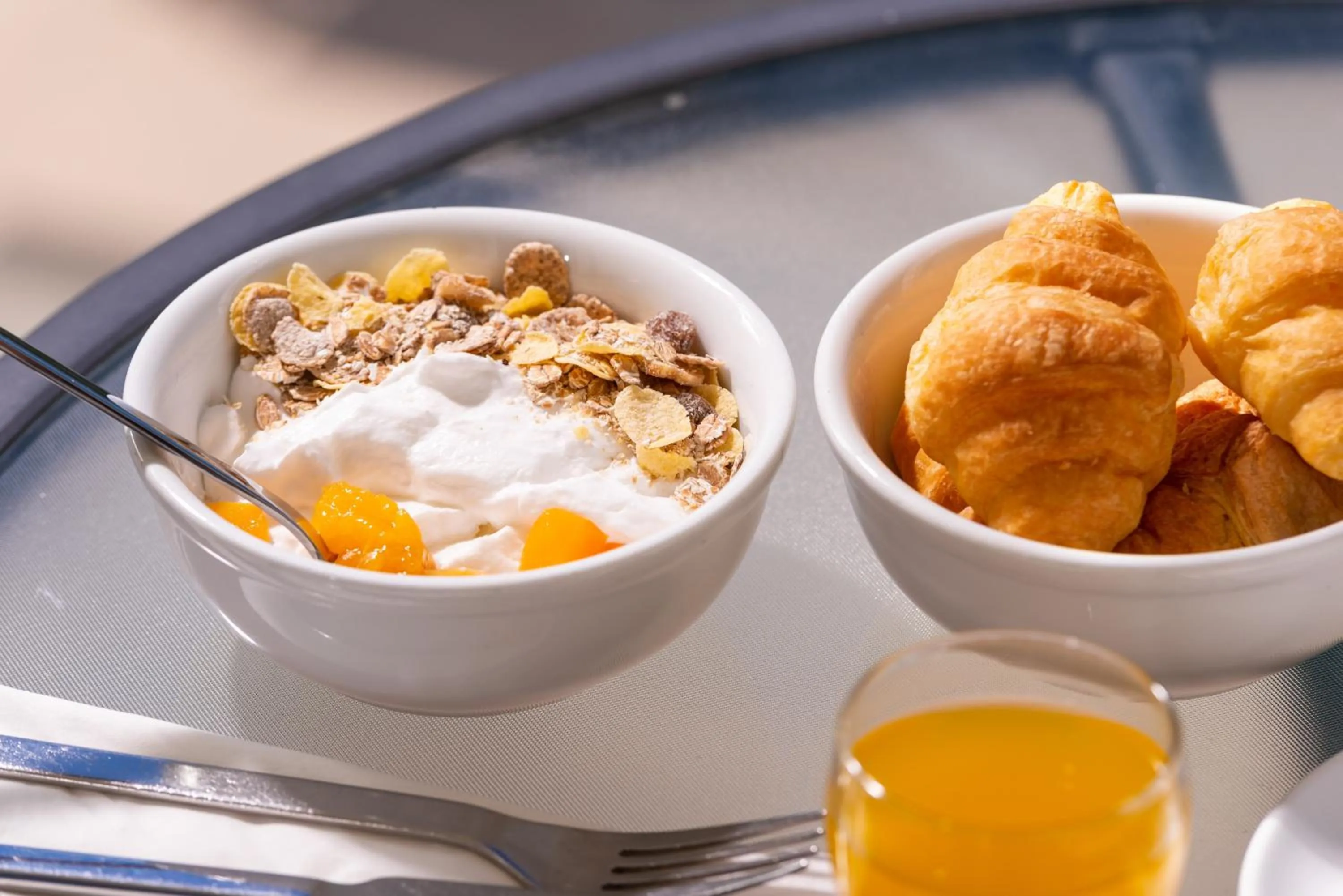 Food in Avalon Palace Hotel