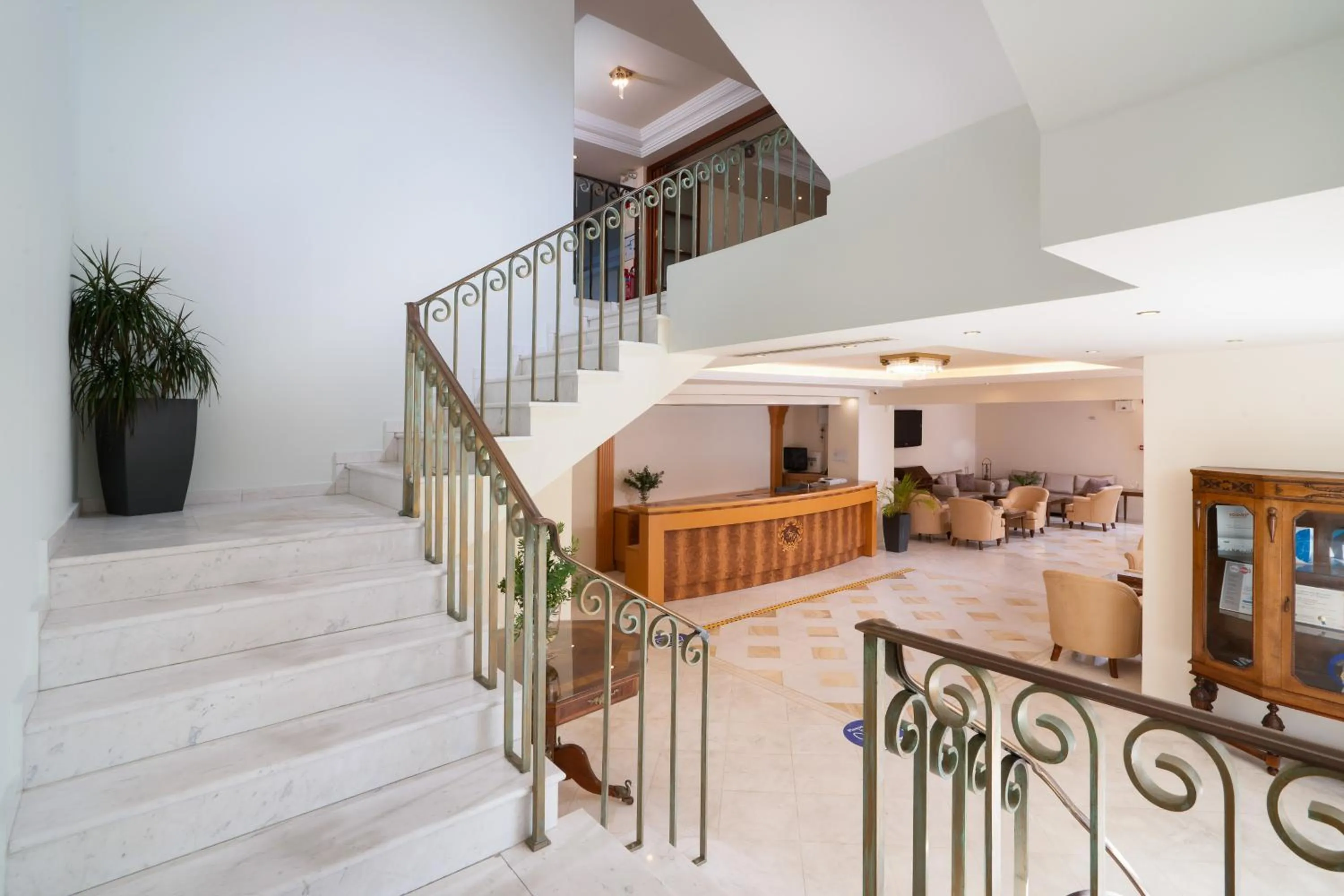 Lobby or reception in Avalon Palace Hotel