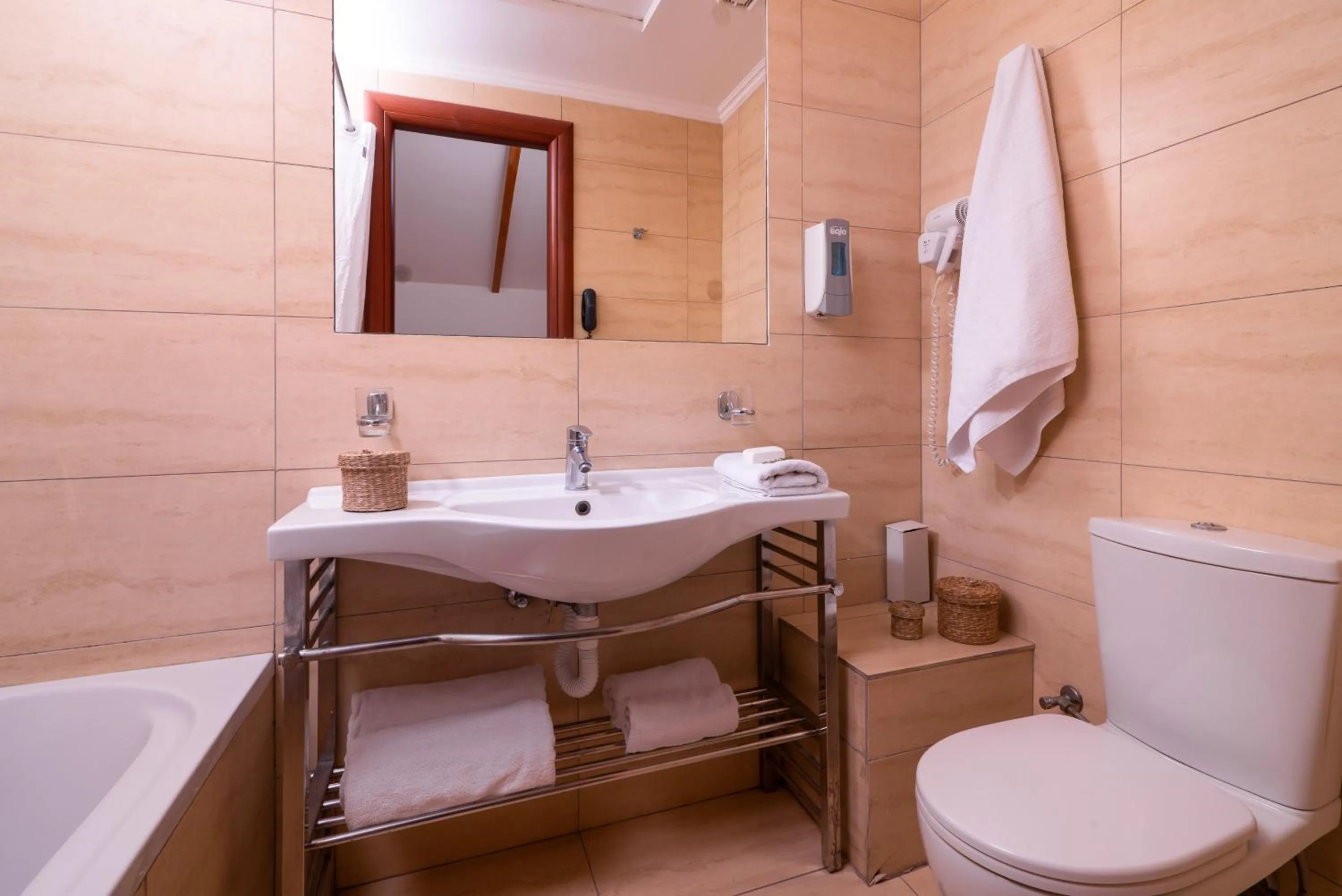 Bathroom in Avalon Palace Hotel