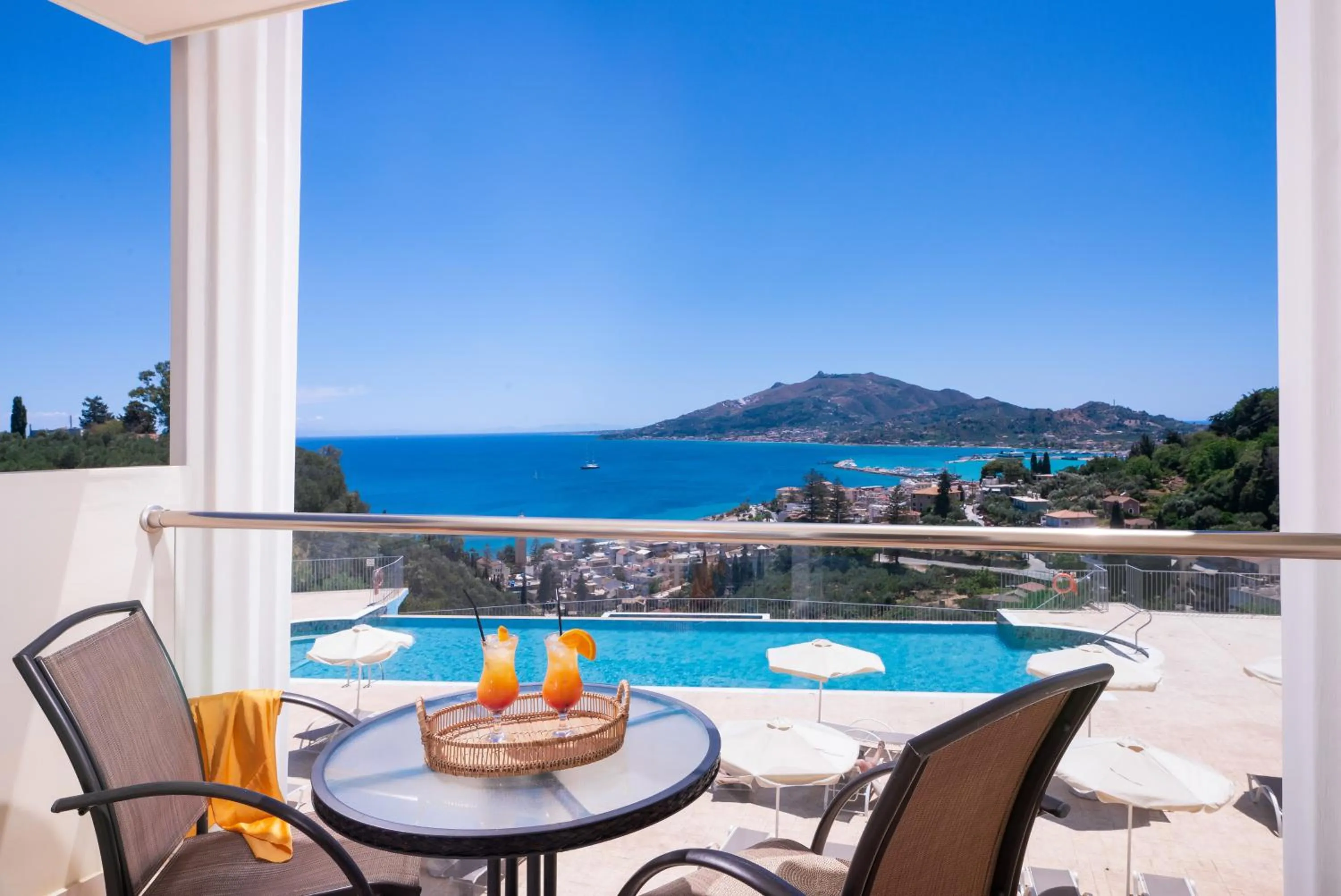 Balcony/Terrace in Avalon Palace Hotel