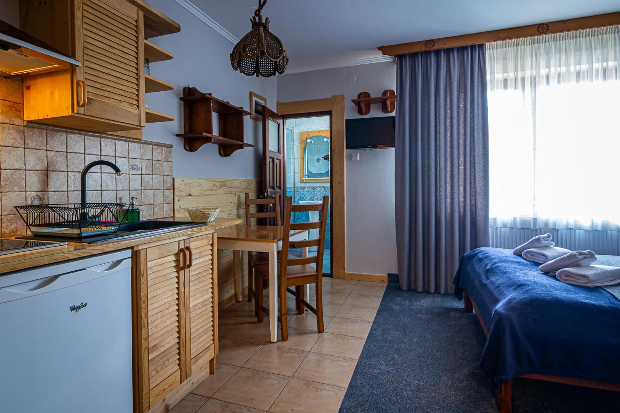 Bathroom, Bed in Aparthotel Pod Nosalem