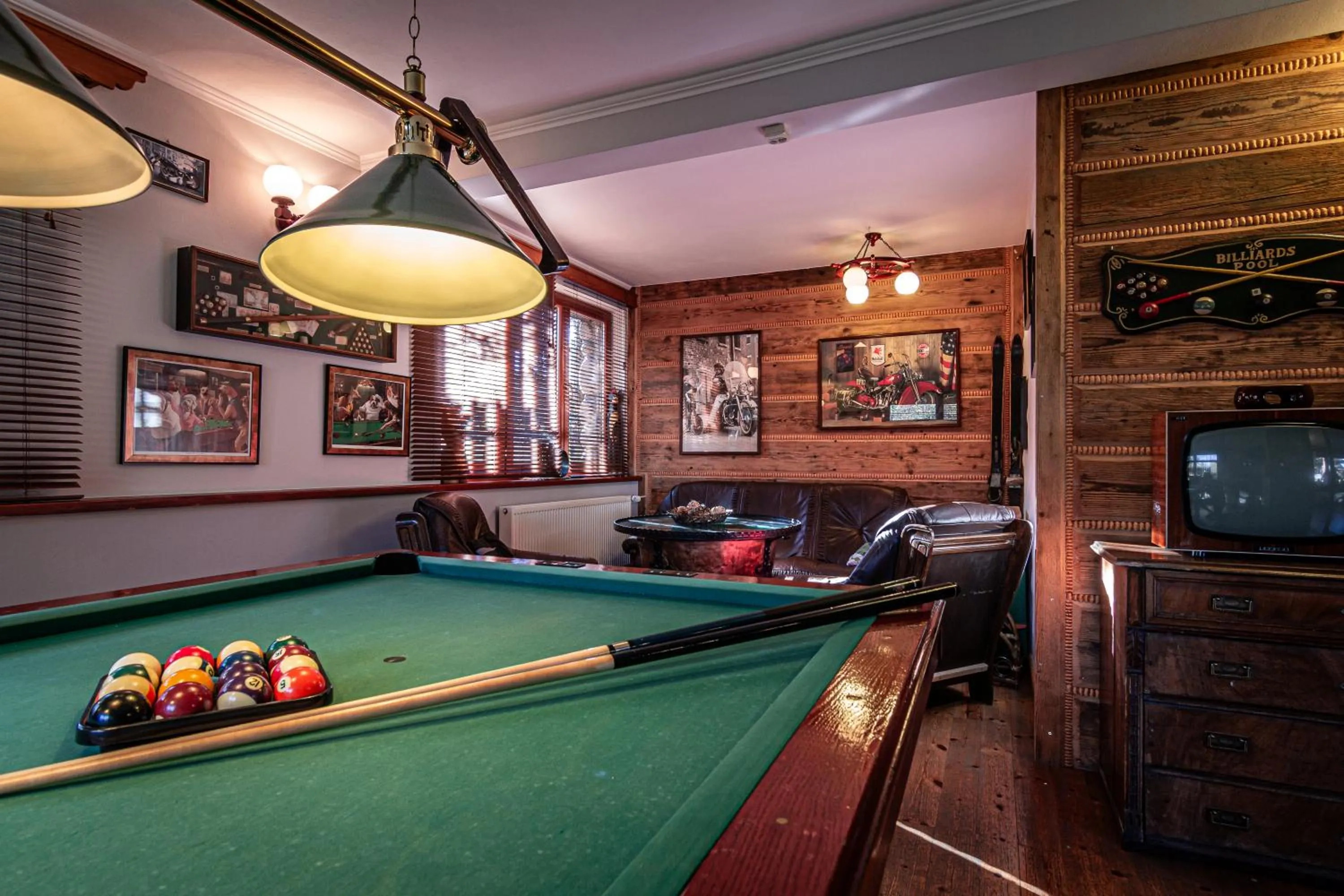 Billiard in Aparthotel Pod Nosalem