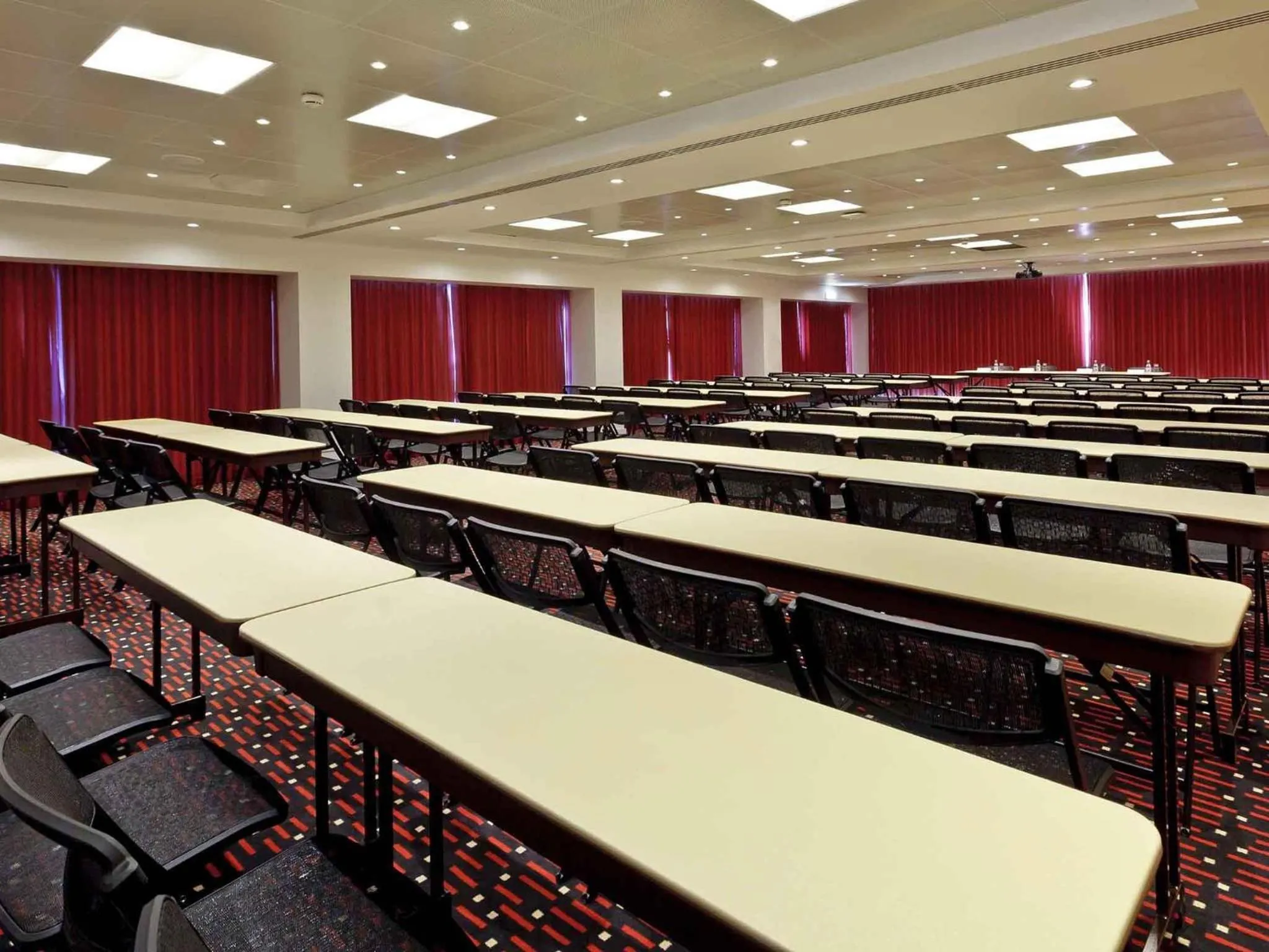 Meeting/conference room in Hotel Mercure Braga Centro