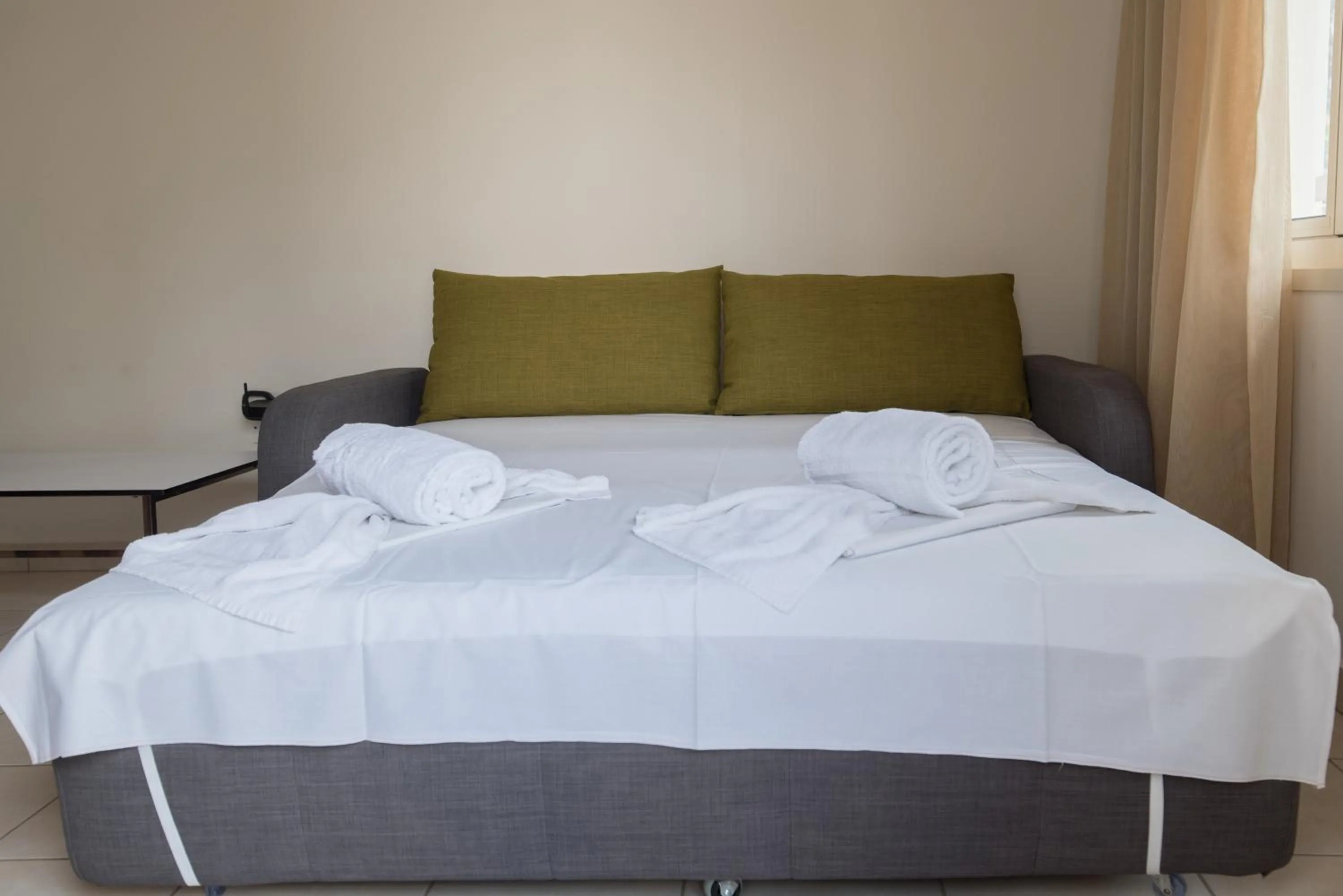 Bed in La Casa Di Napa Apartments