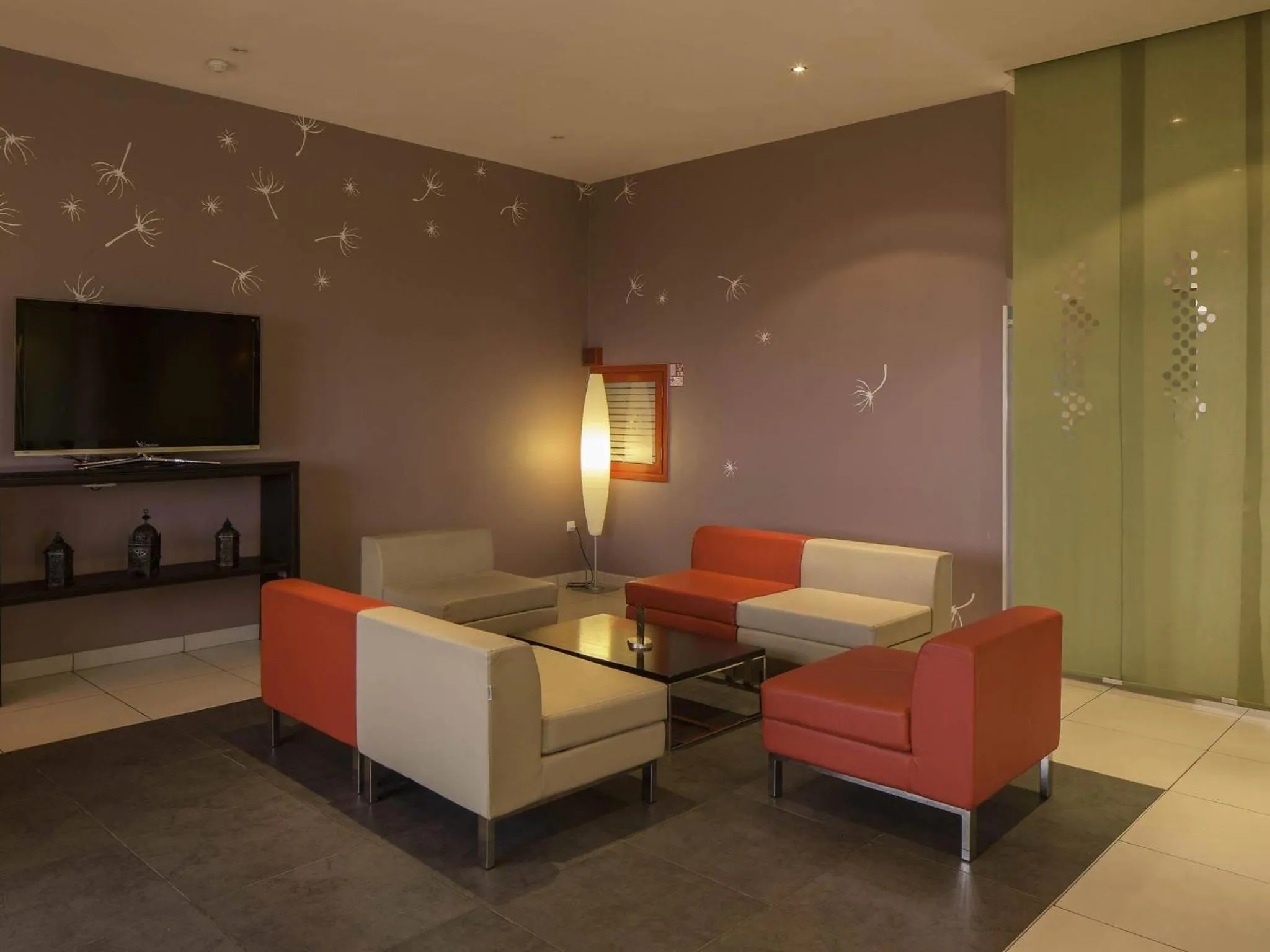 Lounge or bar in Ibis Constantine