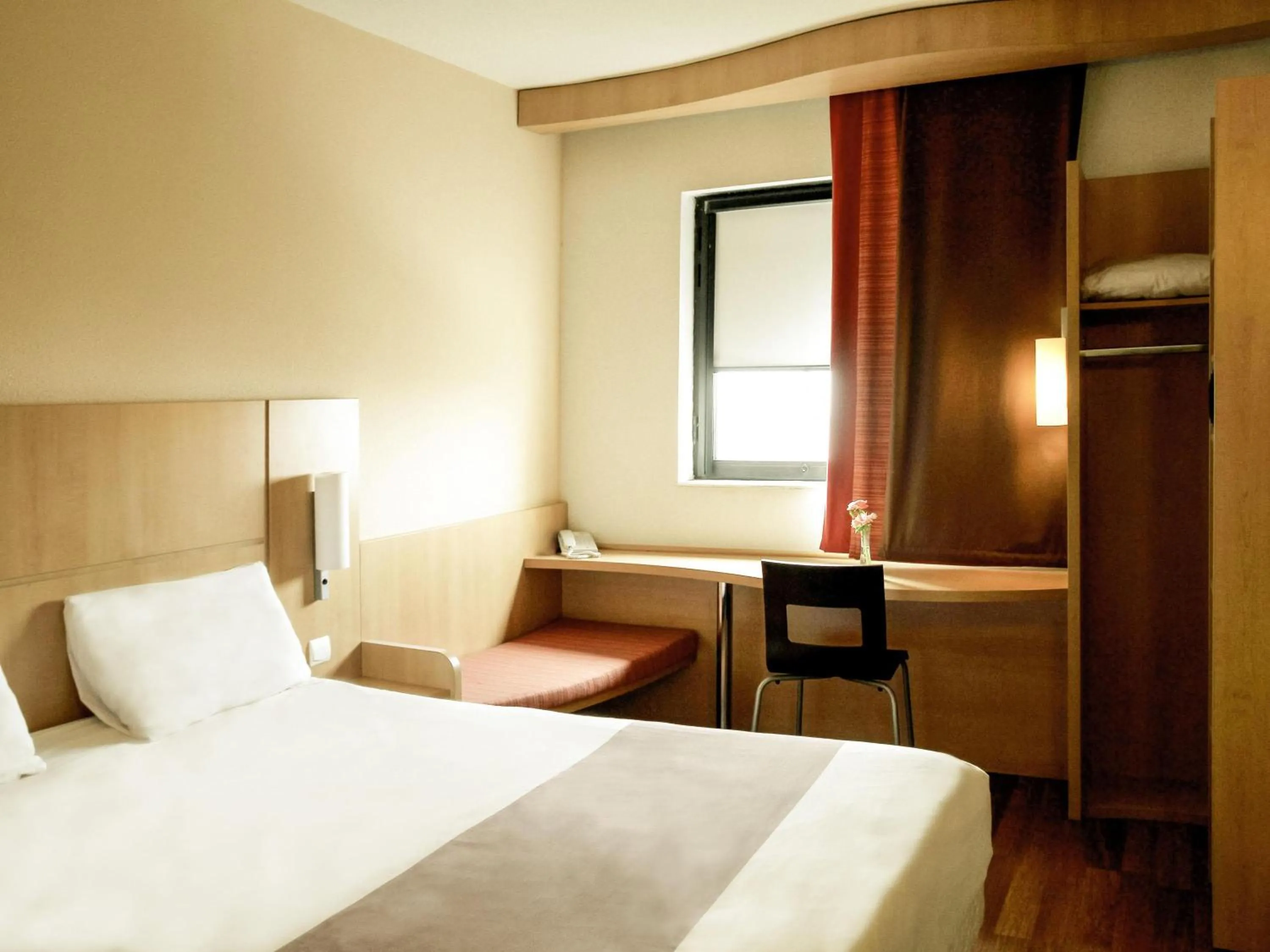 Bedroom, Bed in Ibis Constantine