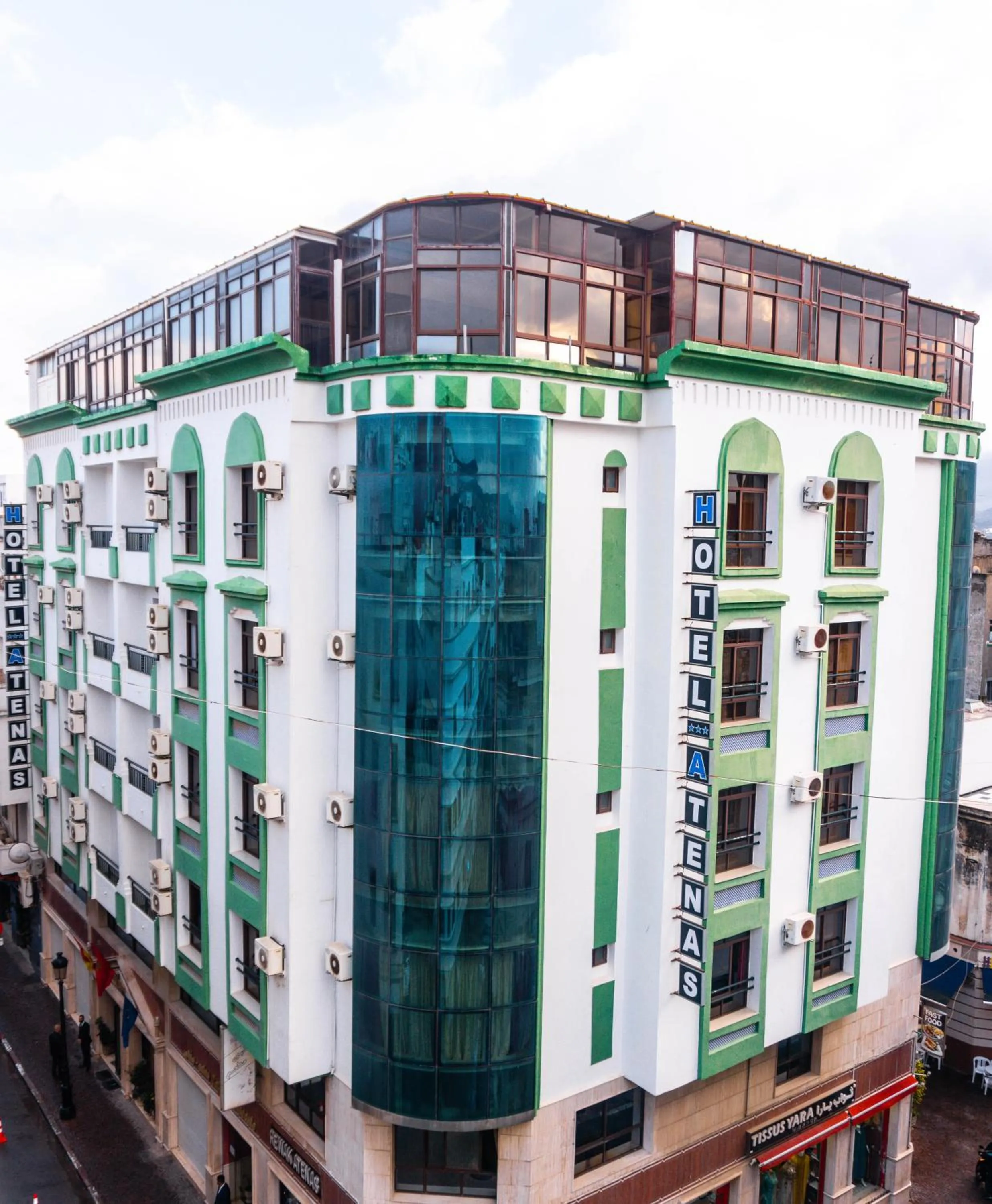 Property building in Hôtel Atenas