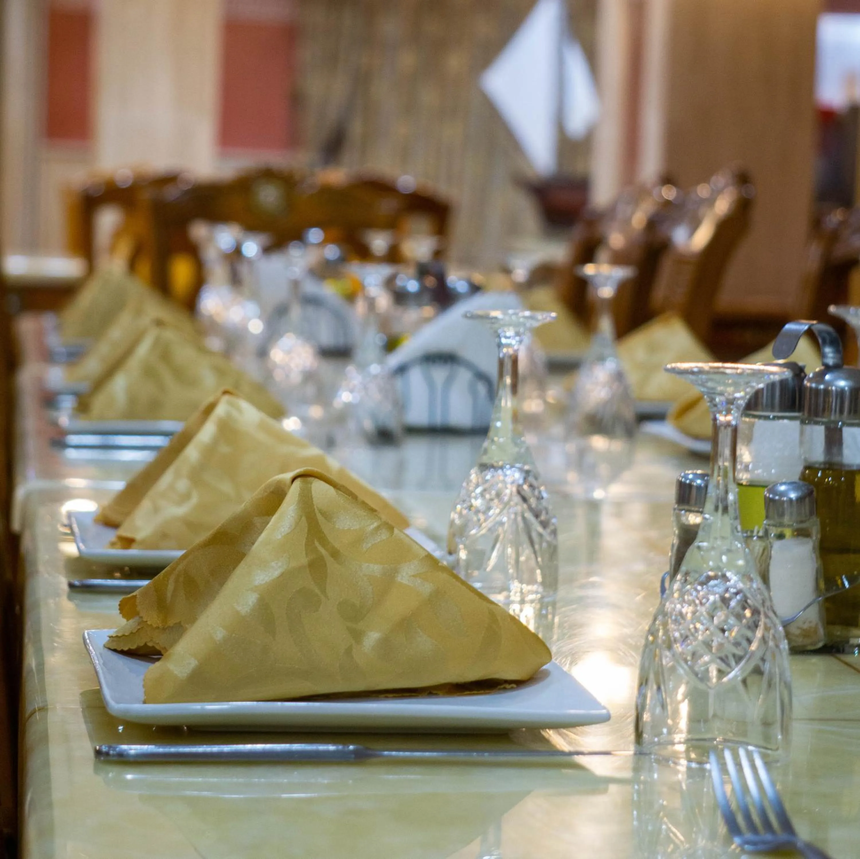 Restaurant/places to eat in Hôtel Atenas