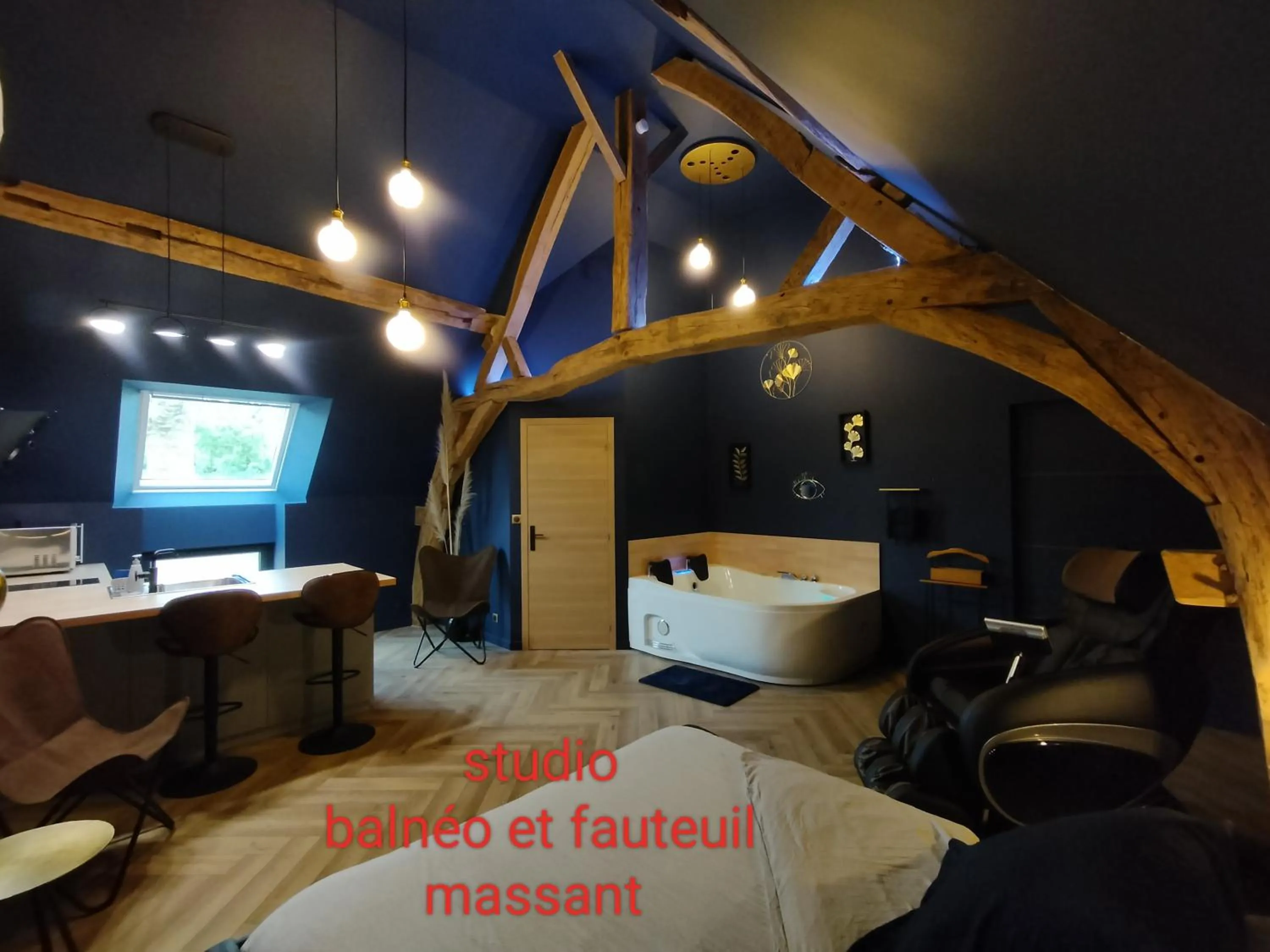 Bed in Calme et Volupté