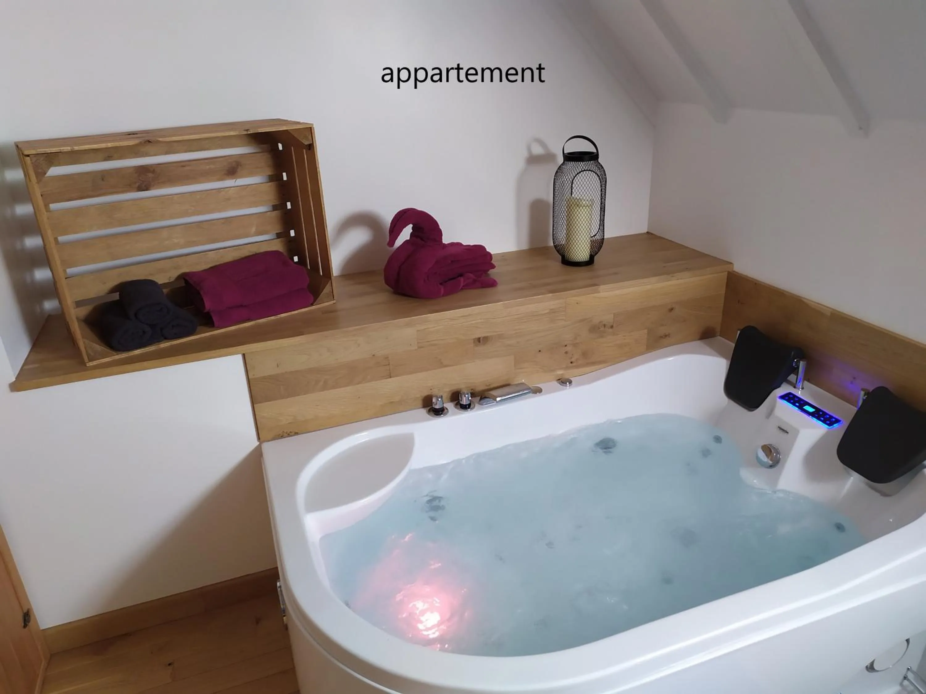 Hot Tub in Calme et Volupté