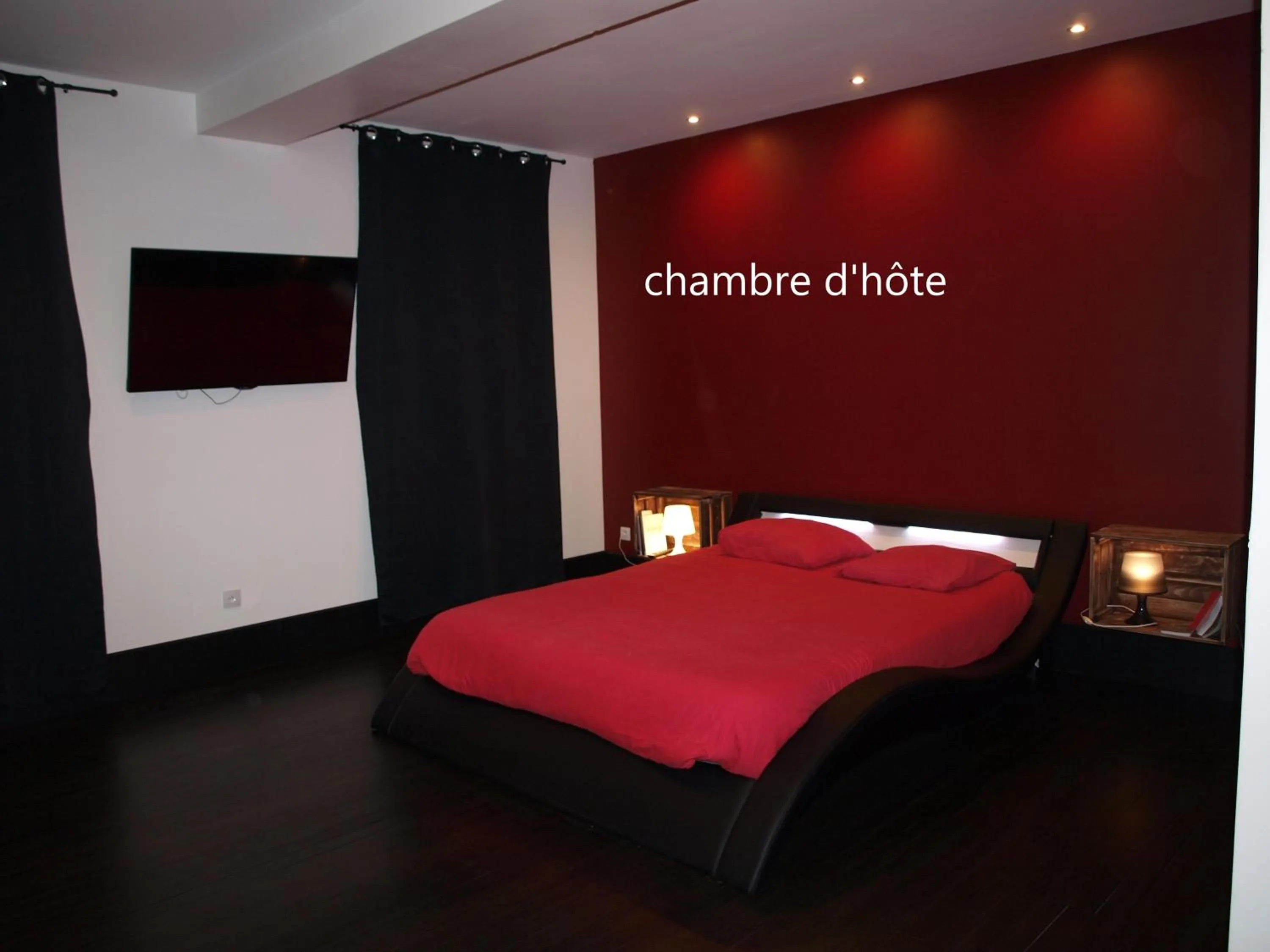 Bed in Calme et Volupté