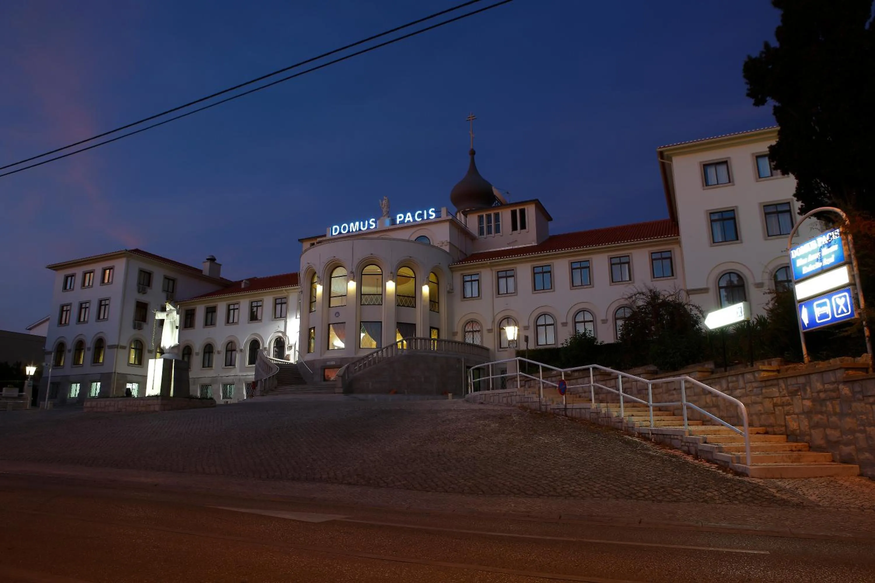 Nearby landmark in Domus Pacis Fatima Hotel