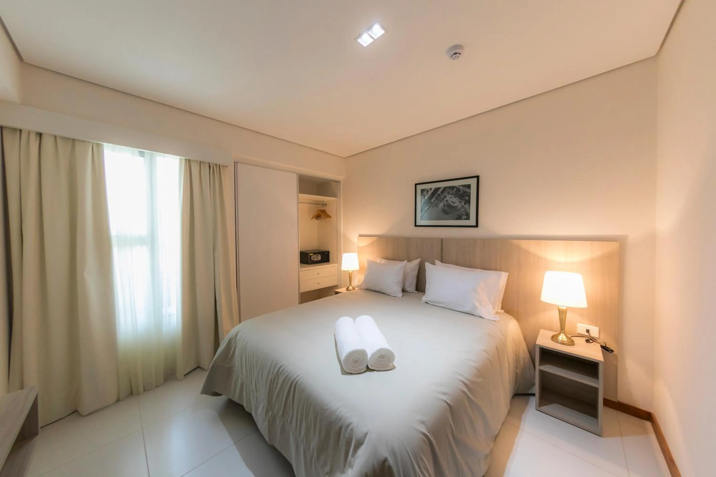 Photo of the whole room, Bed in Asuncion Rent Suites Centro