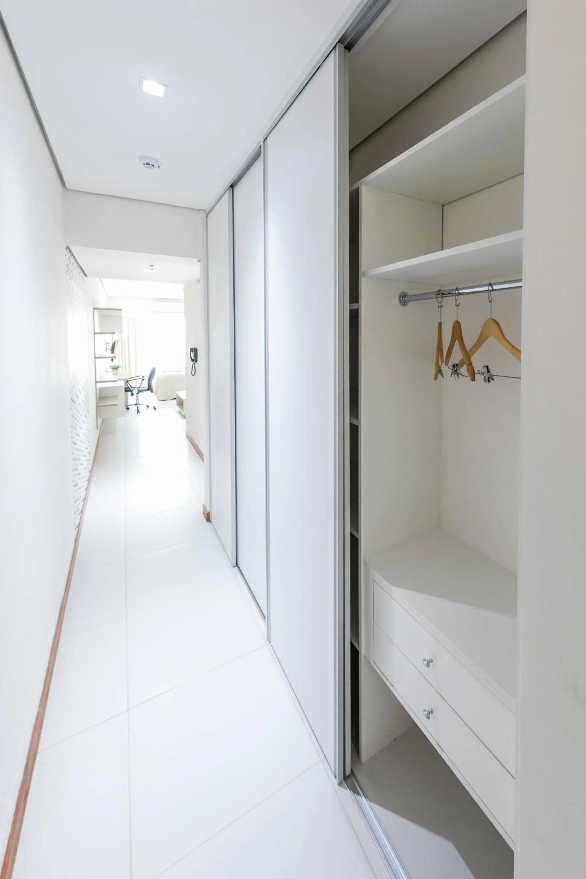wardrobe in Asuncion Rent Suites Centro
