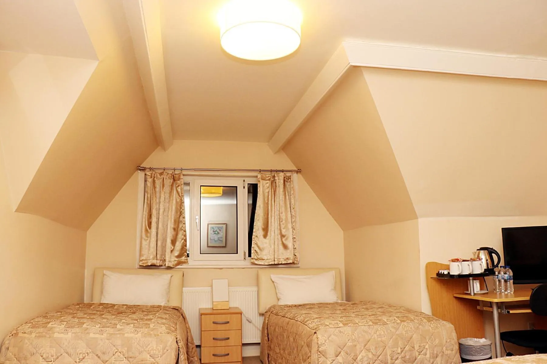 Gatwick Inn Hotel - For A Peaceful Overnight Stay