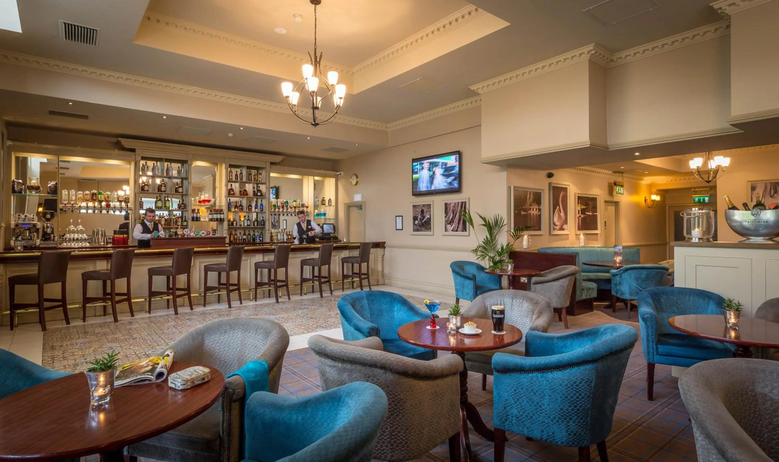 Lounge or bar in Kilkenny River Court Hotel