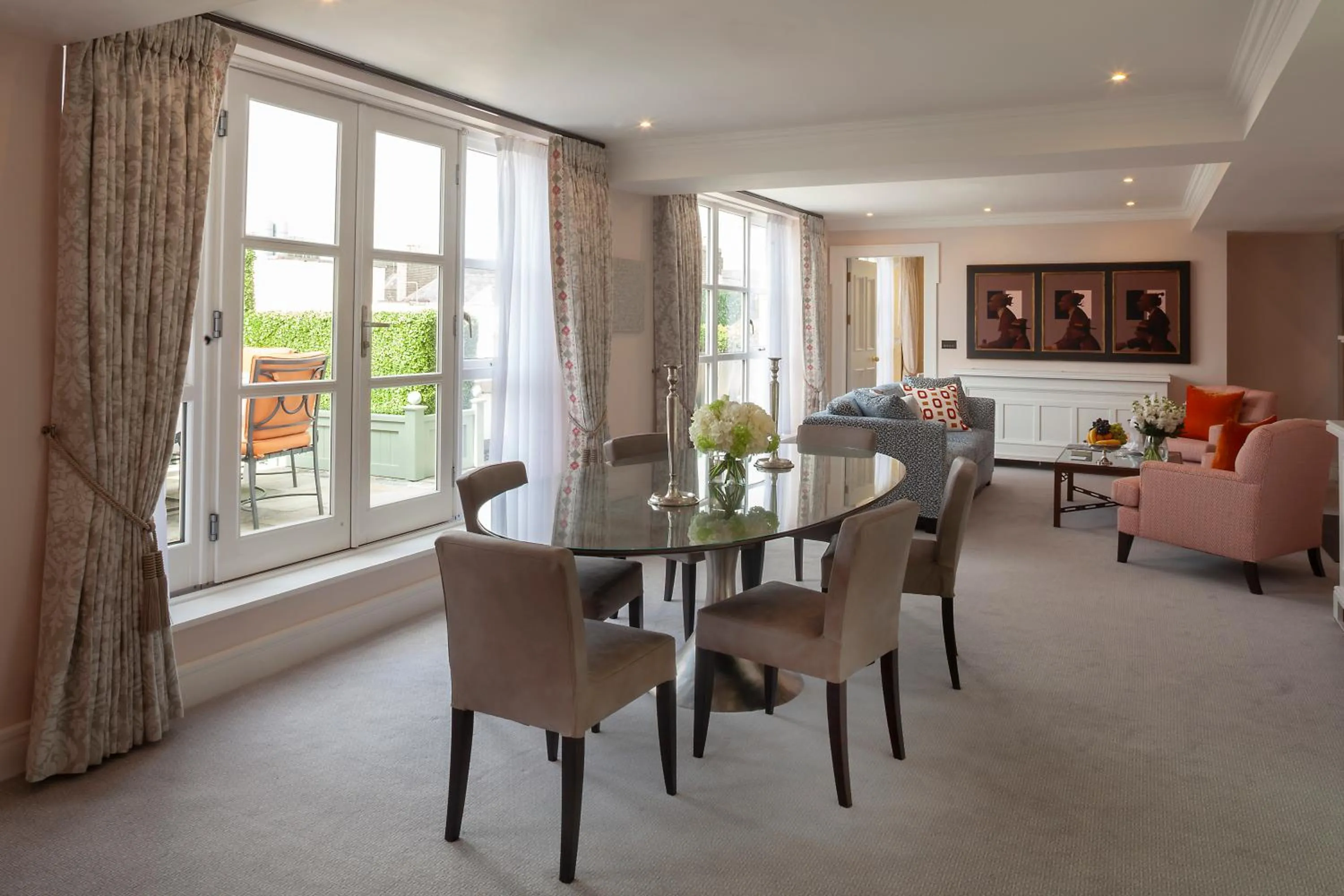 Seating area in The Merrion Hotel