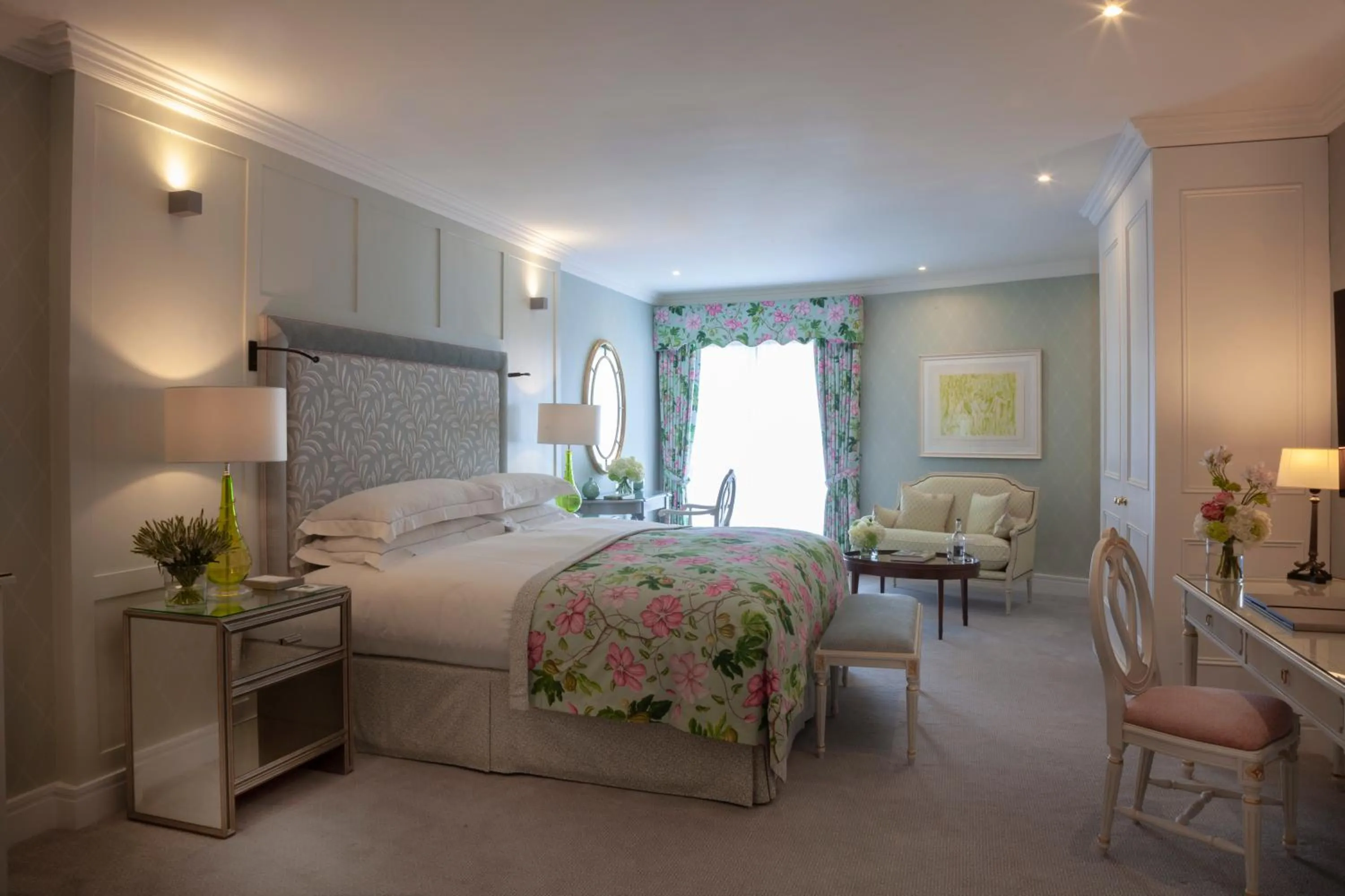 Bedroom, Bed in The Merrion Hotel