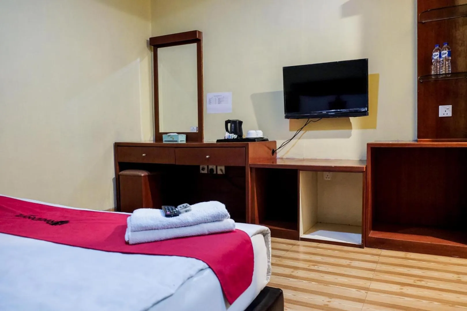 Bedroom, Bed in RedDoorz Plus near DC Mall Batam