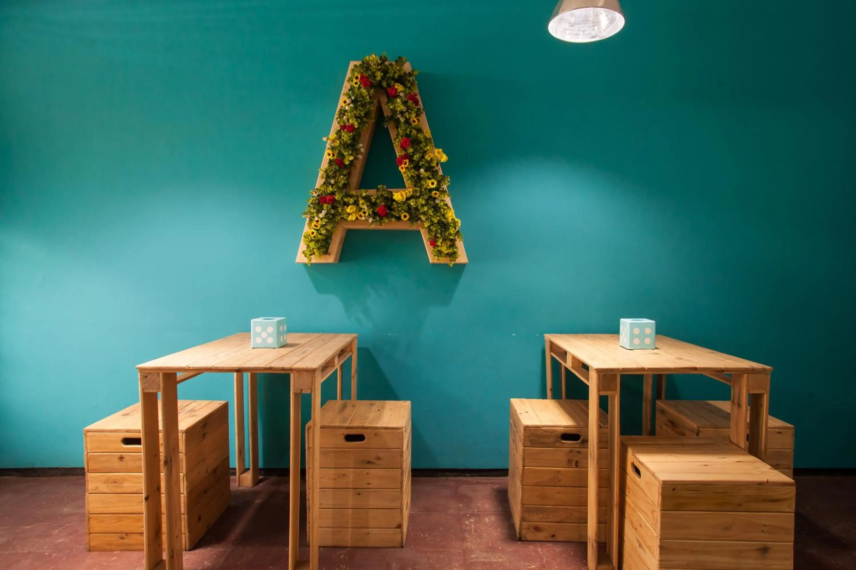 Lounge or bar in RedDoorz near Sanan Malang