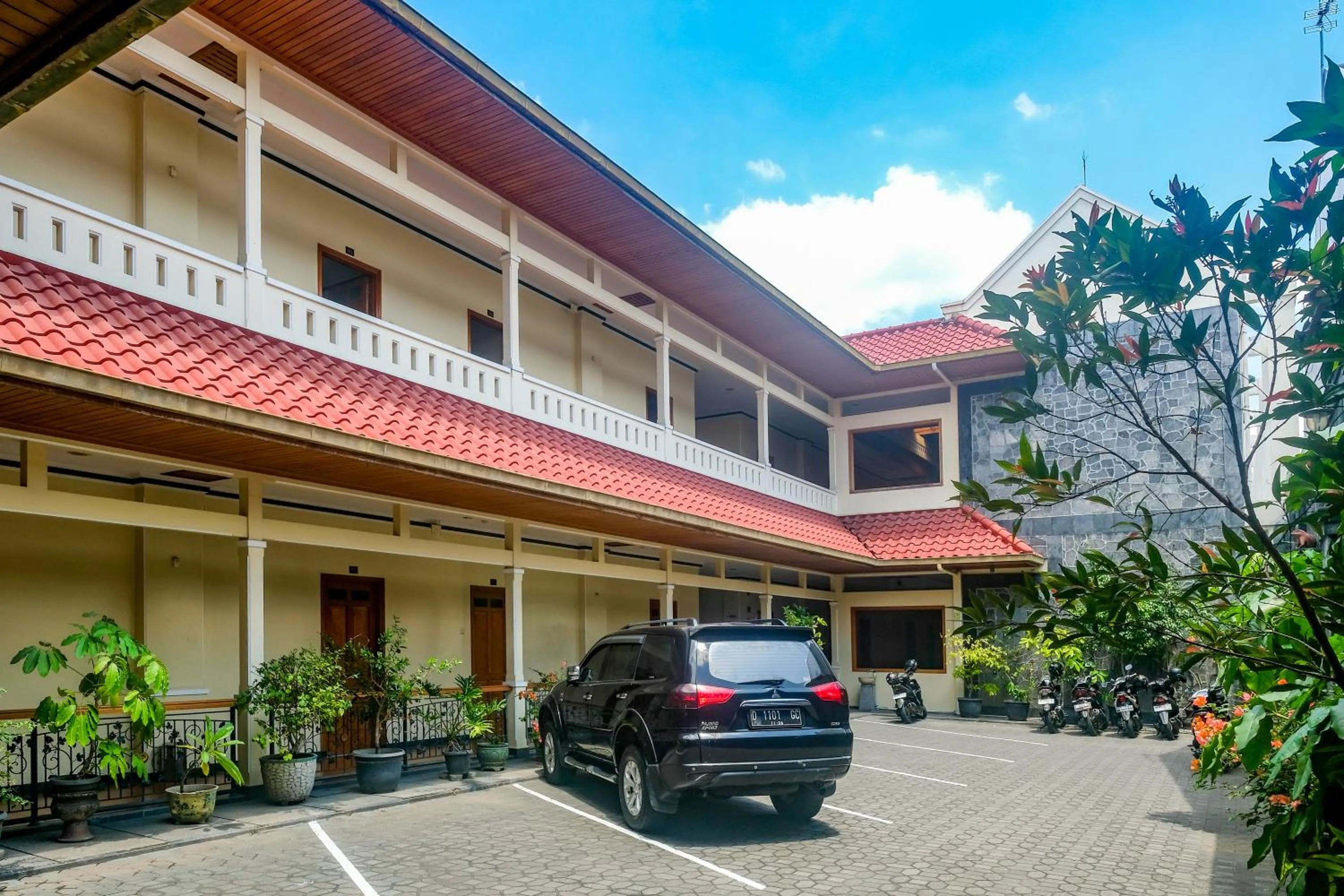 Property building in RedDoorz near XT Square Yogyakarta