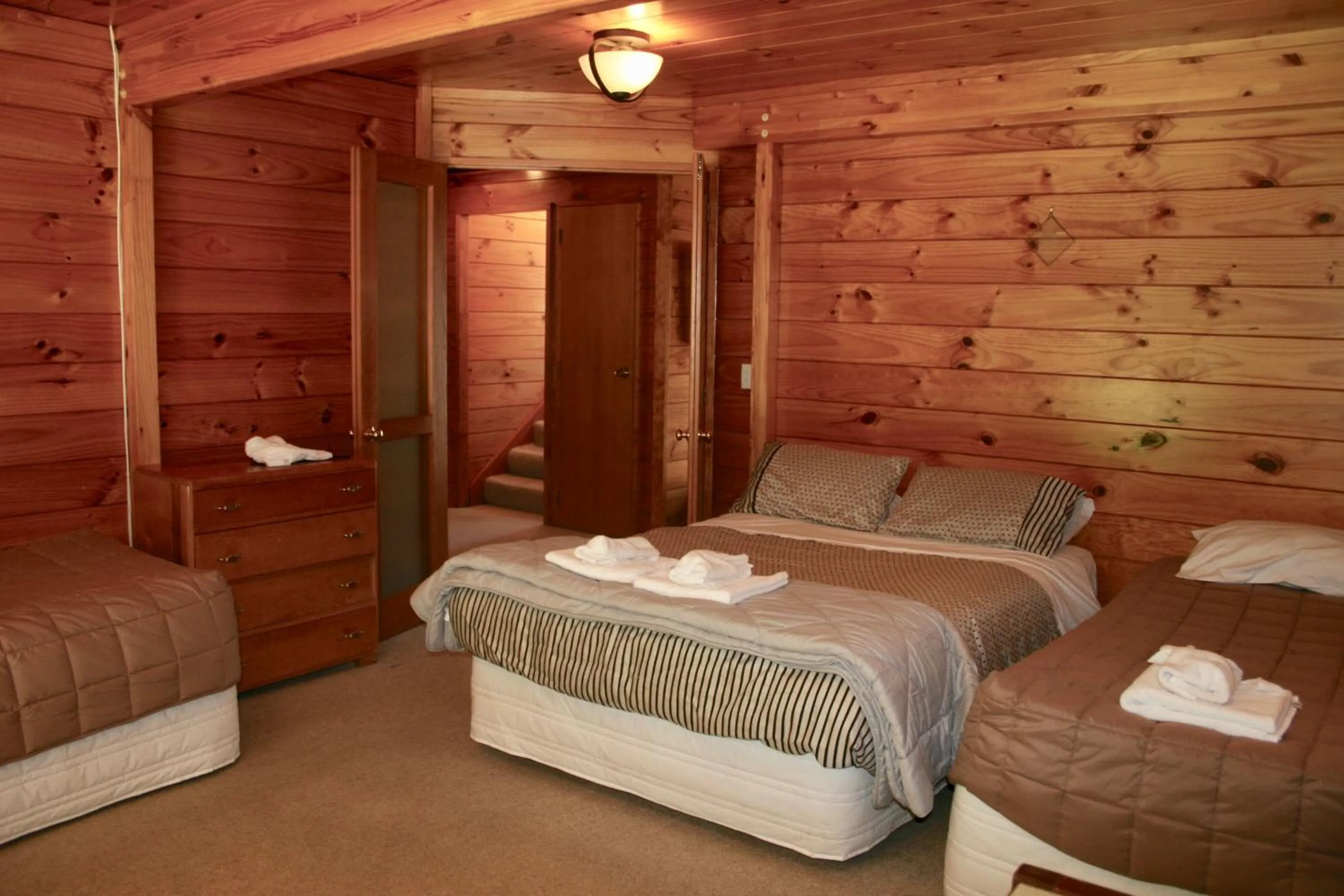 Bedroom in Walnut Grove Lodge