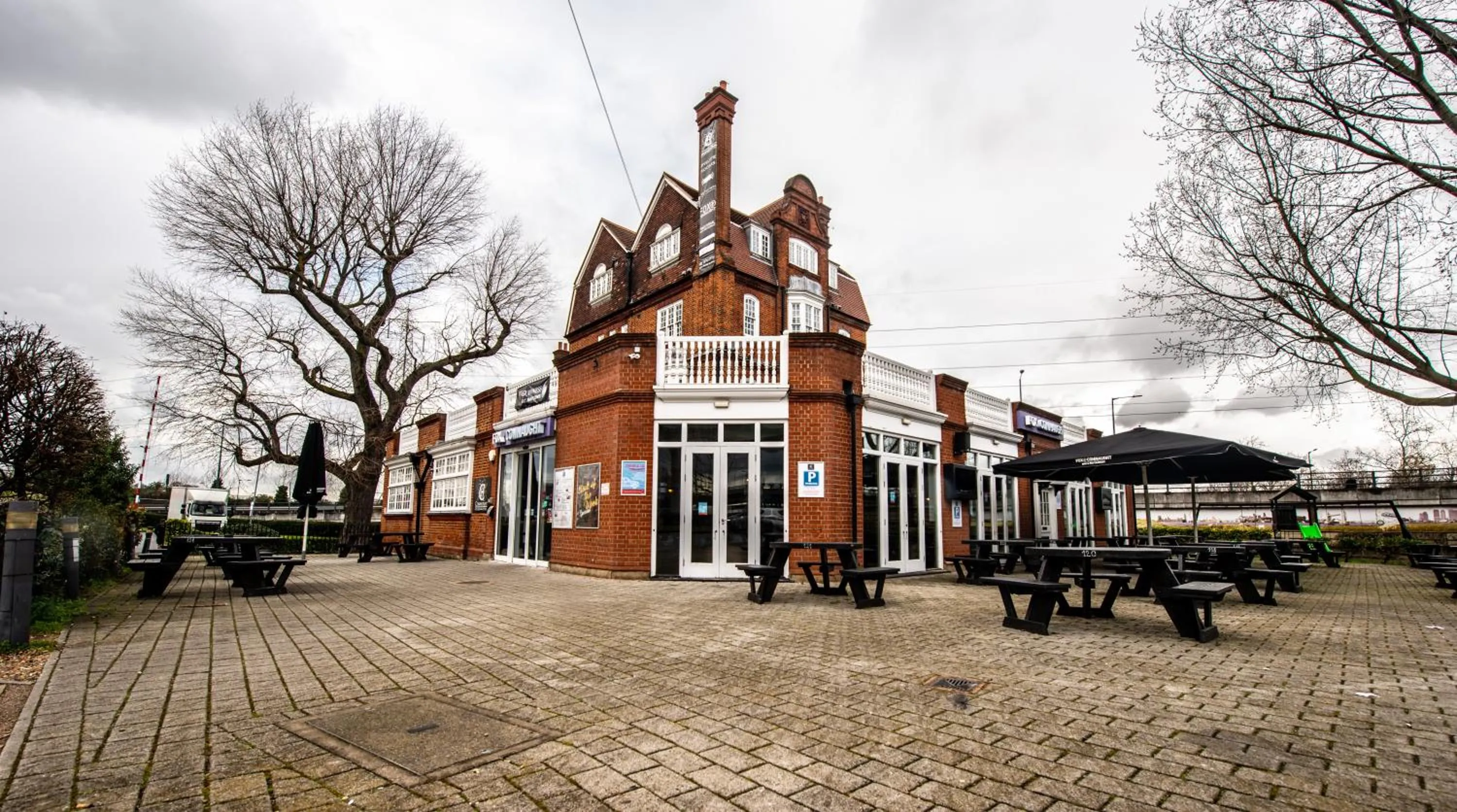 Facade/entrance in Fox Connaught London ExCel